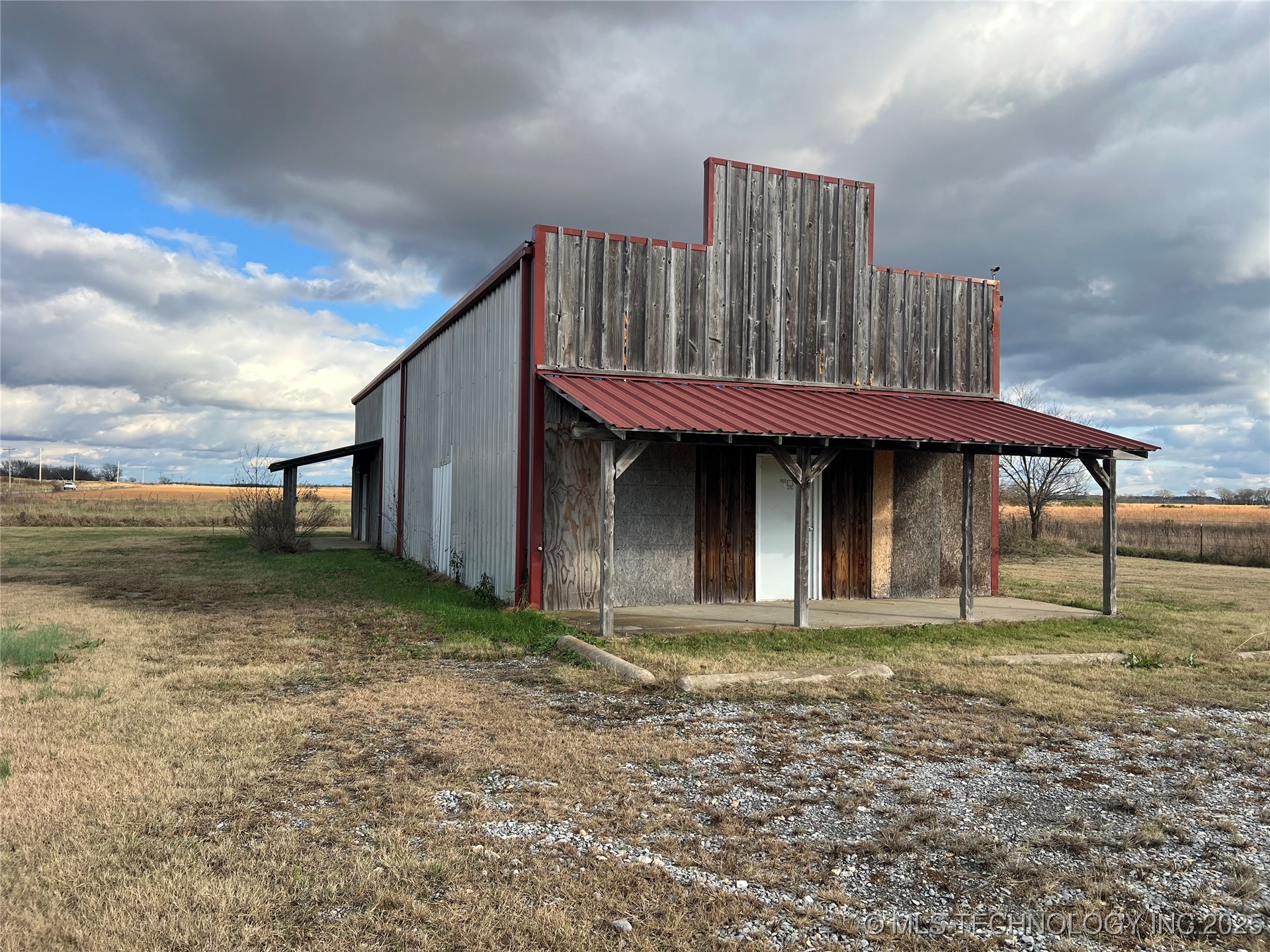 5577 W 630 Road Chouteau OK 74337
