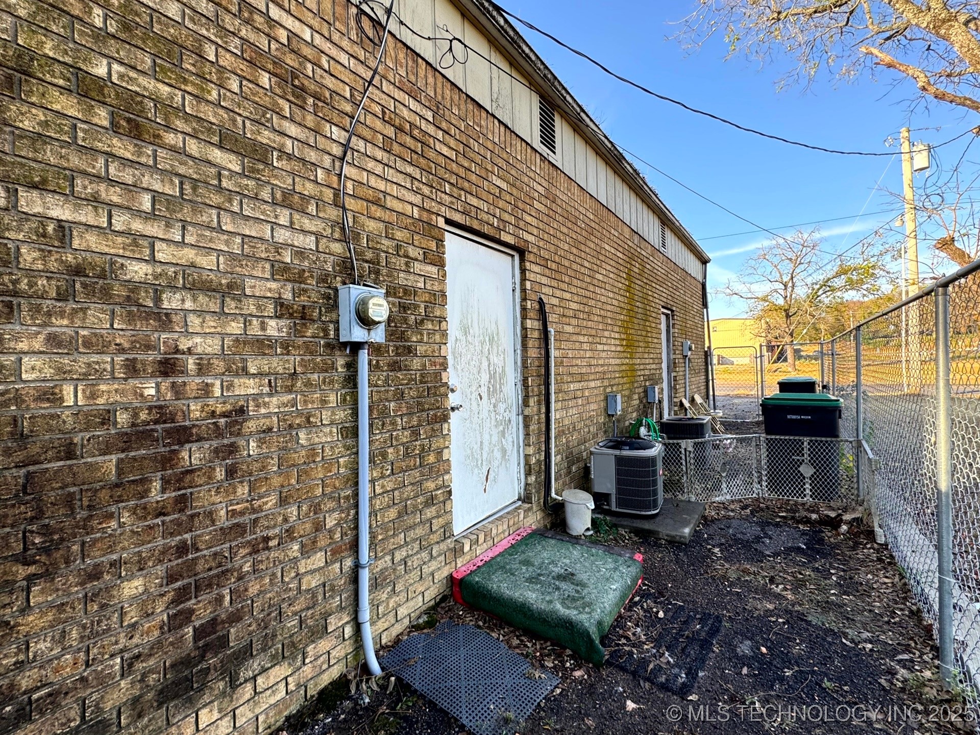 201 E 1st Street Tahlequah OK 74464