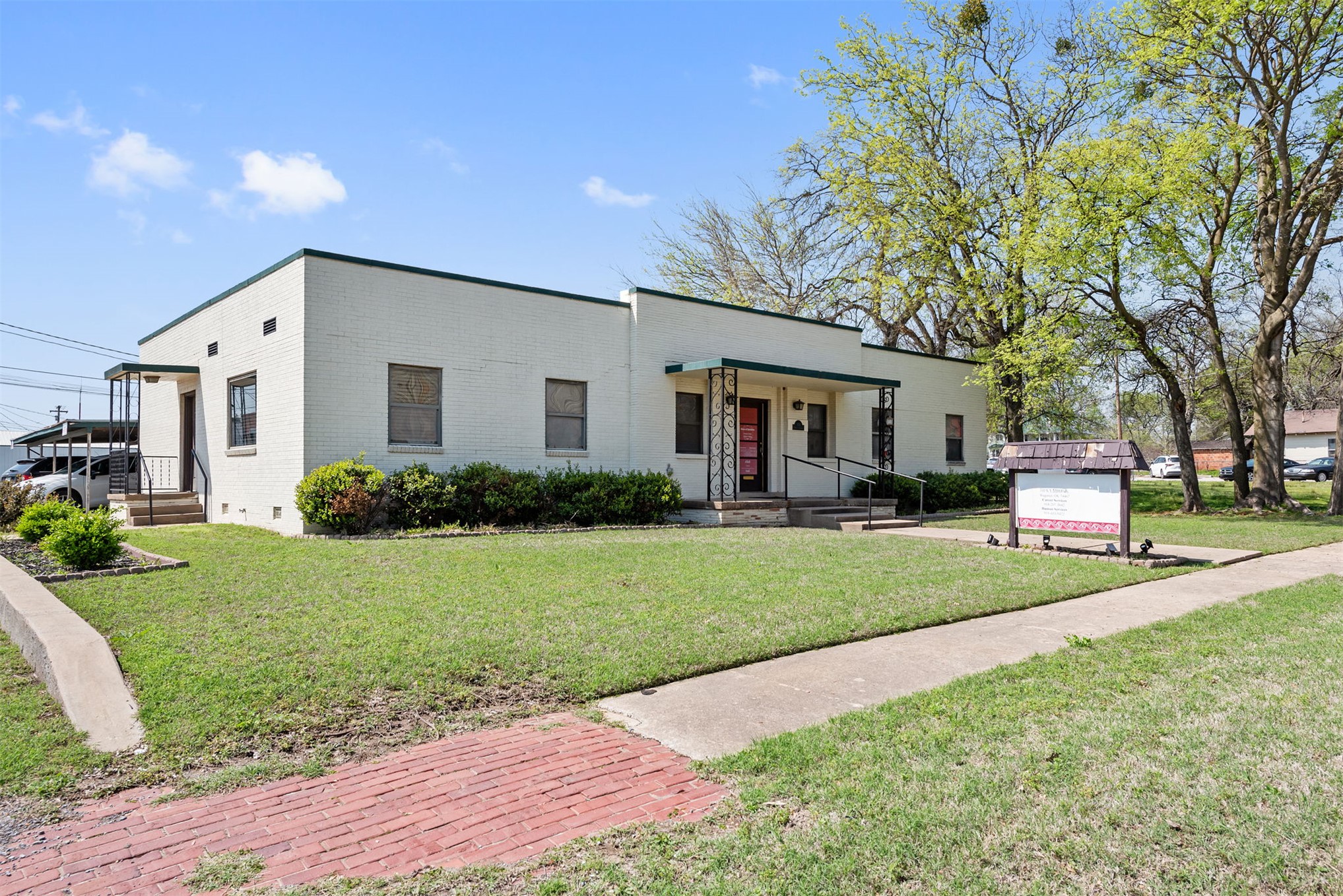 109 N Casaver Avenue Wagoner OK 74467