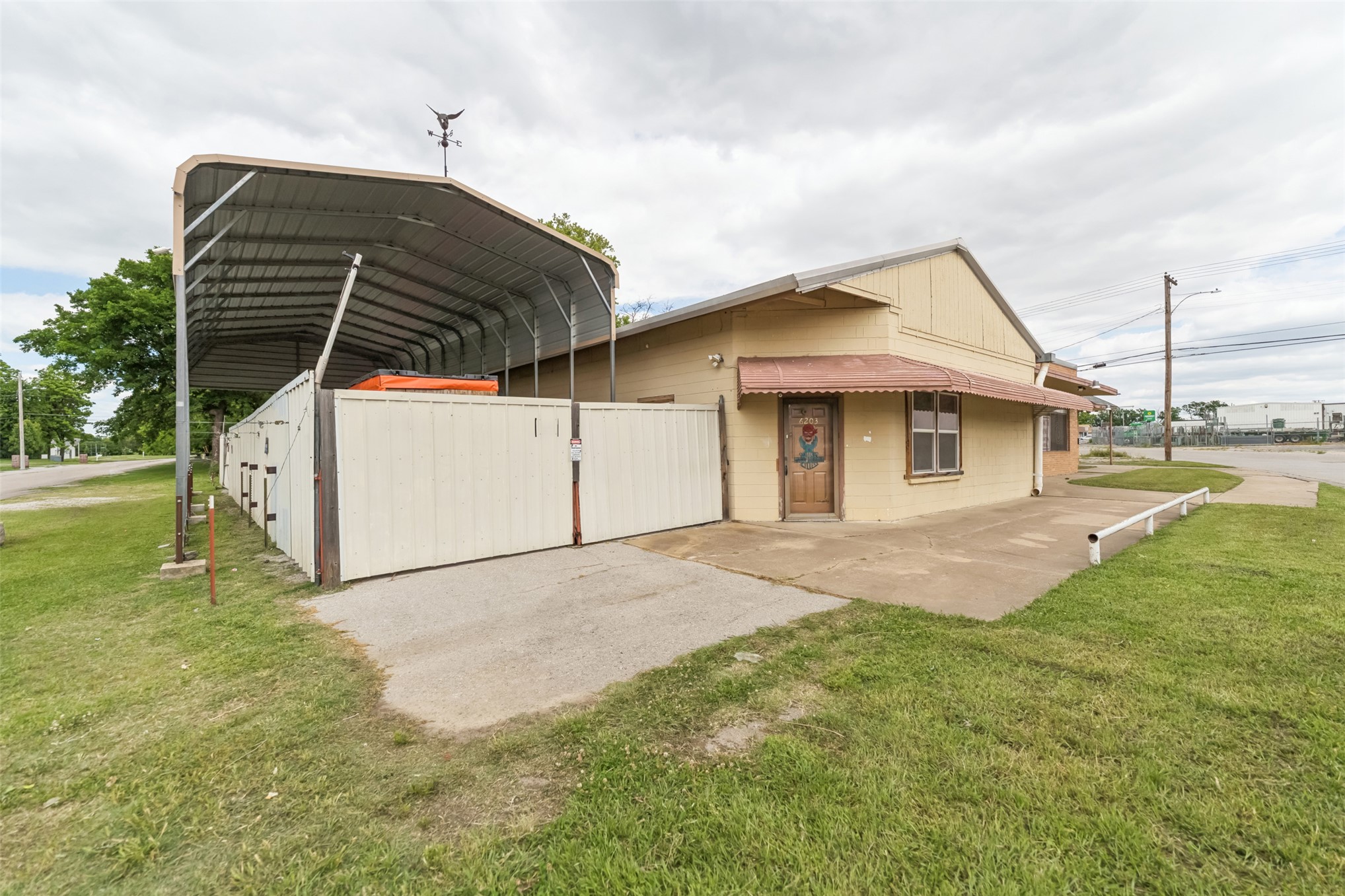 6205 E Tecumseh Street Tulsa OK 74115