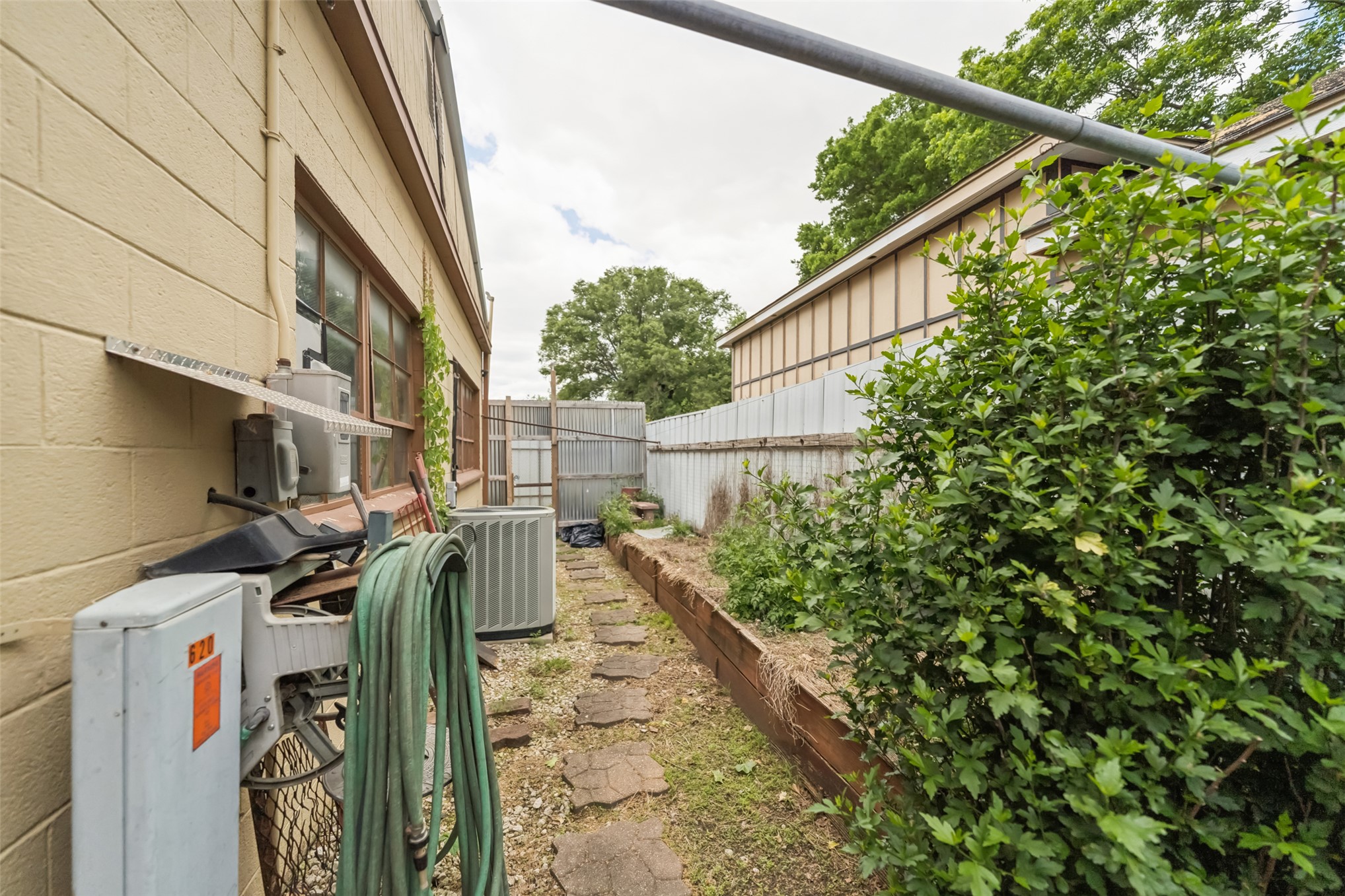 6205 E Tecumseh Street Tulsa OK 74115