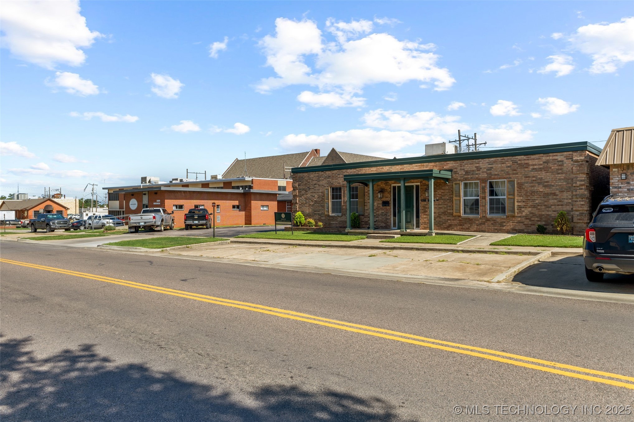 120 E 14th Ada OK 74820