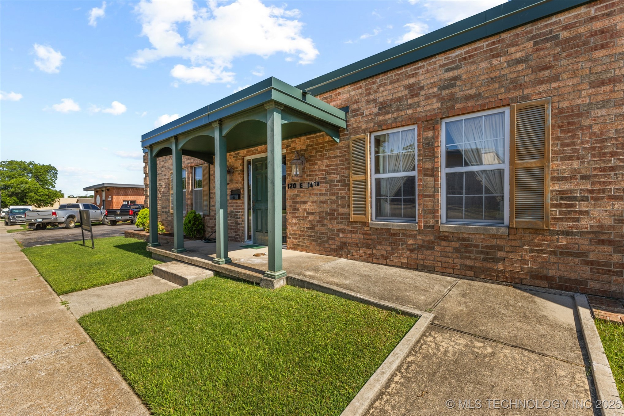120 E 14th Ada OK 74820