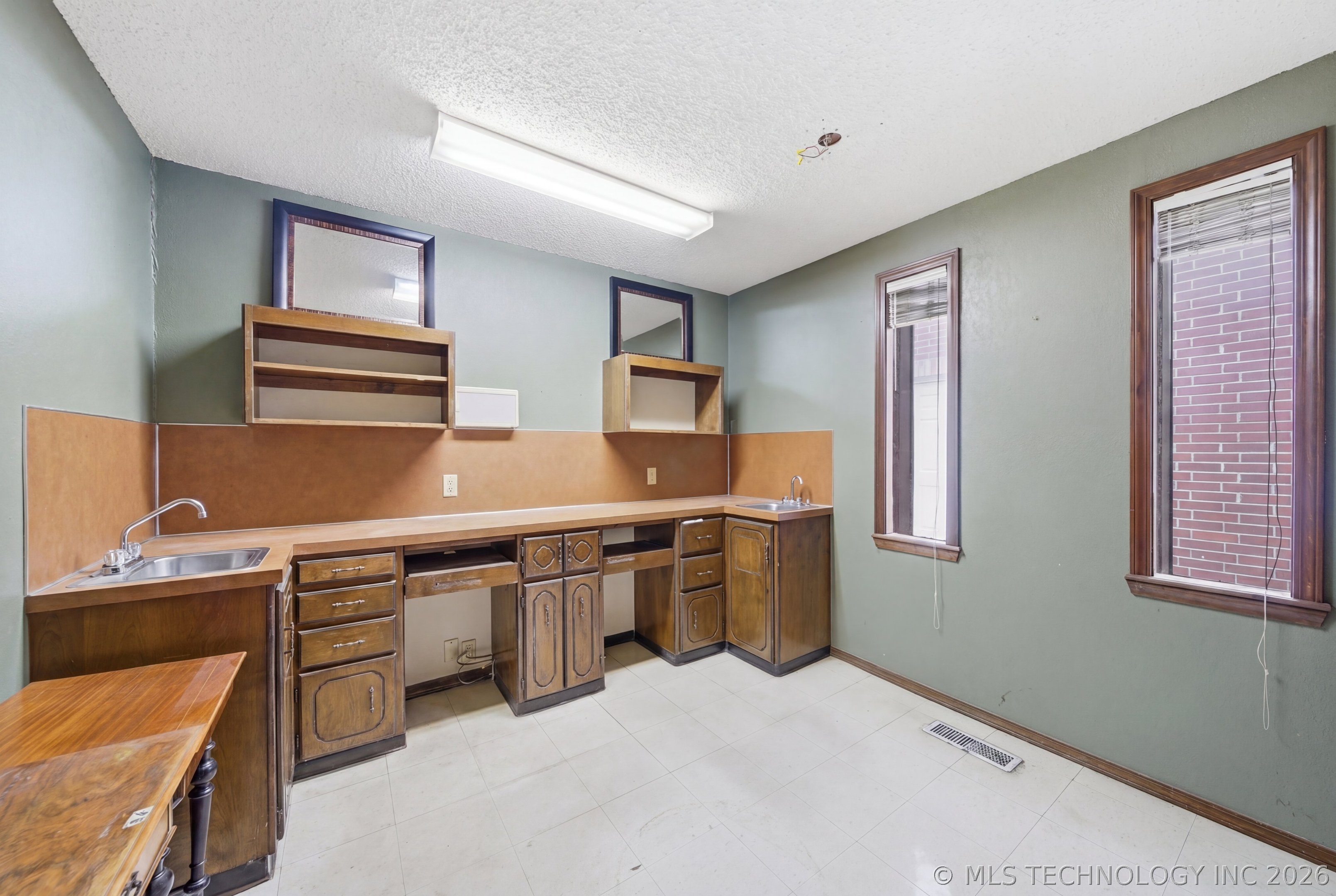 115 E Broadway Street Sand Springs OK 74063