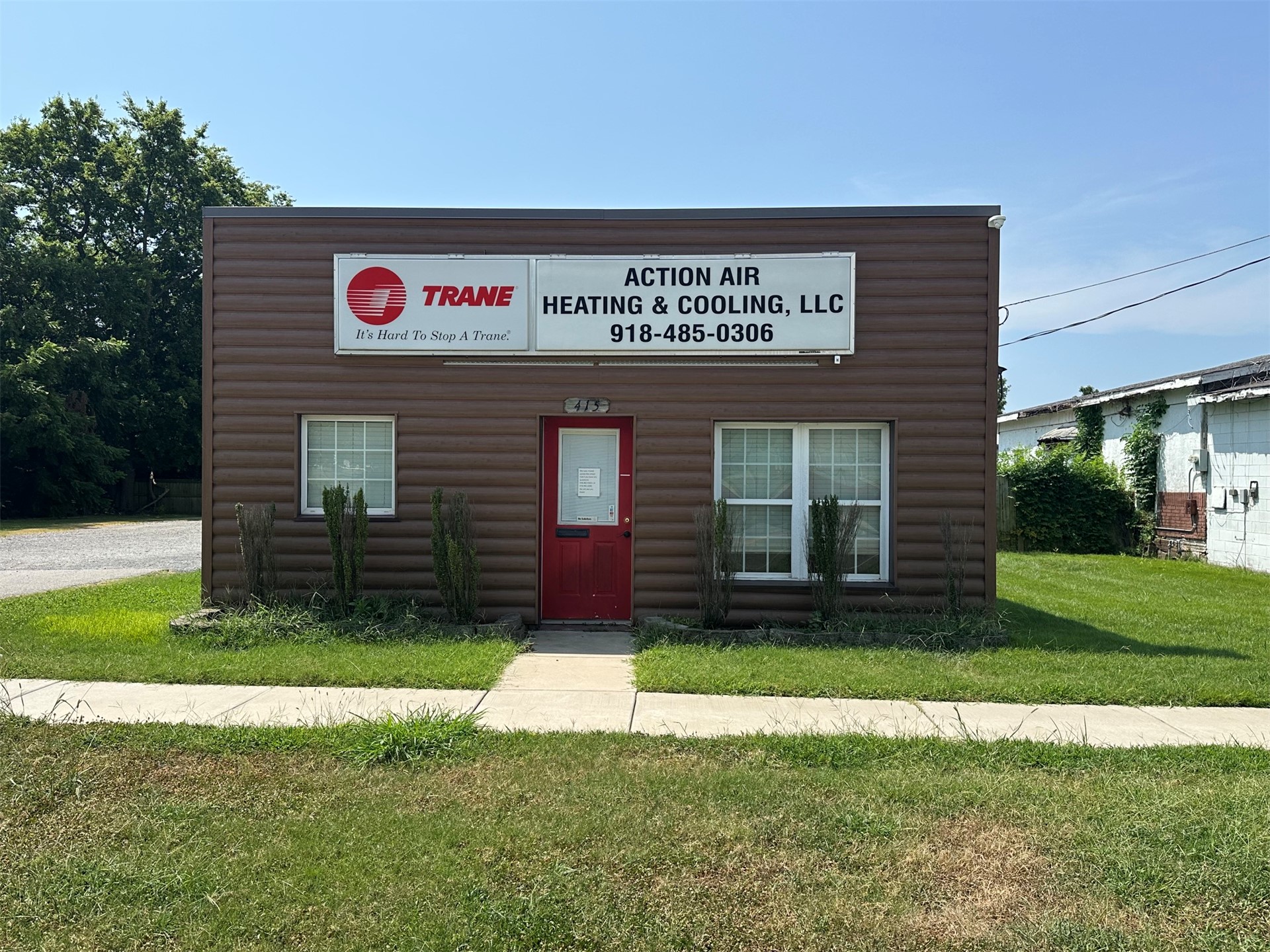 415 W Cherokee Street Wagoner OK 74467