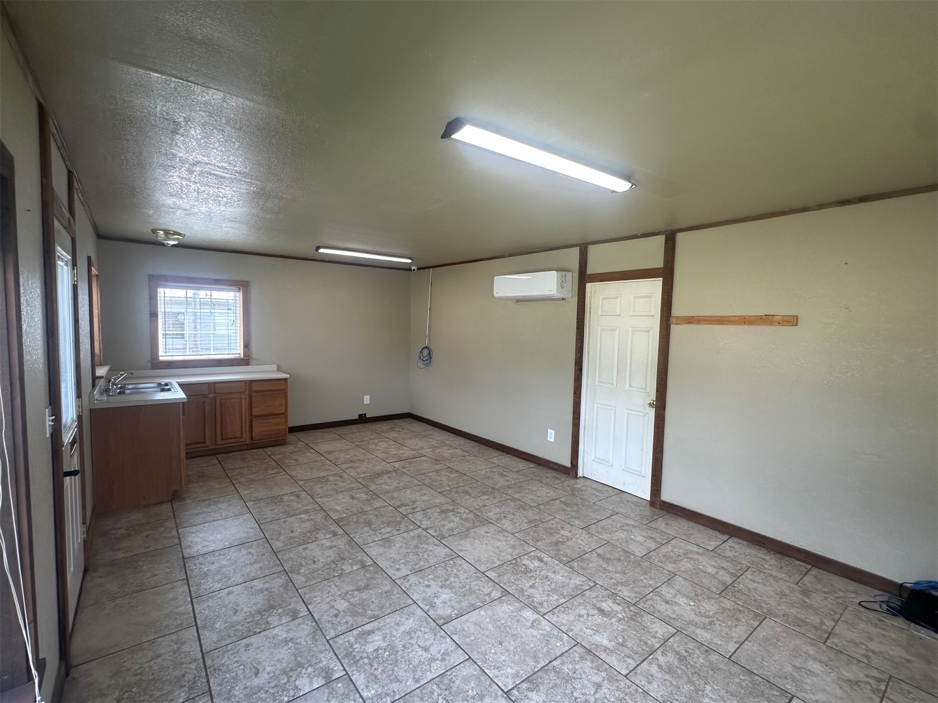 415 W Cherokee Street Wagoner OK 74467