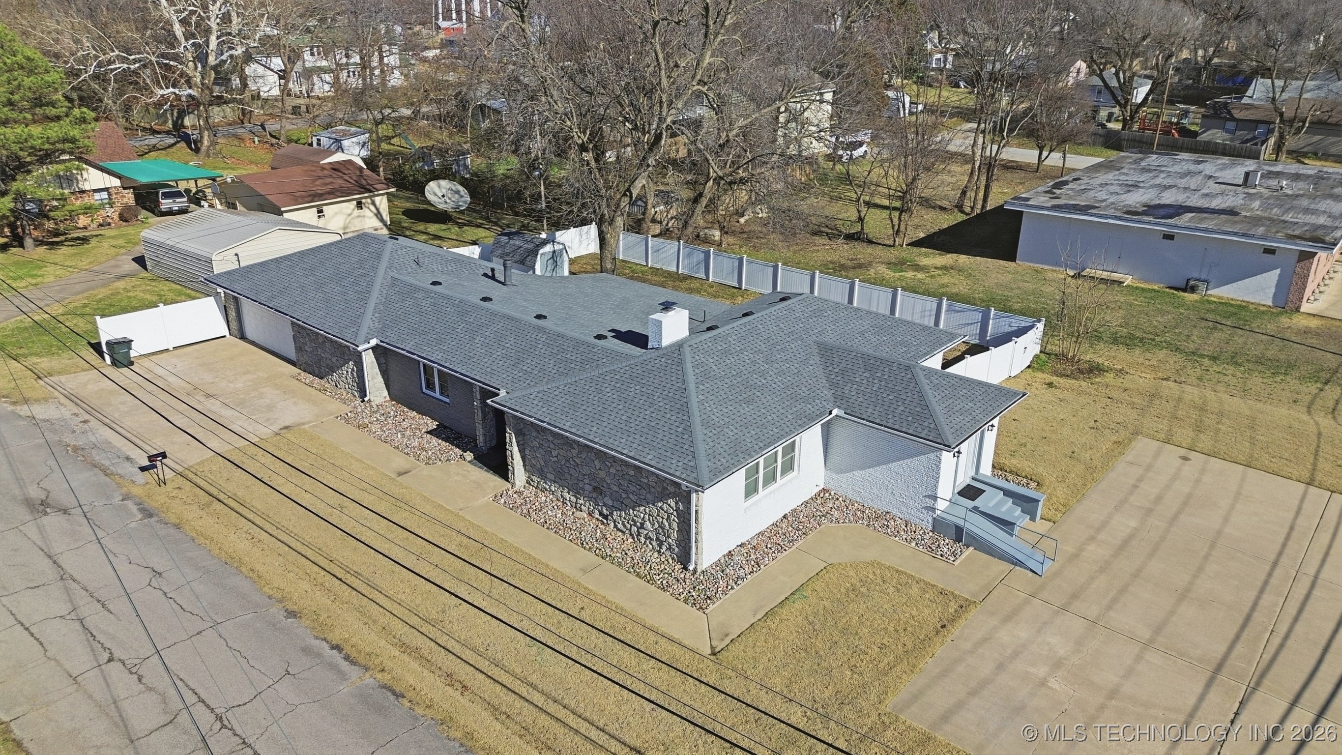 1718 W Broadway Street Collinsville OK 74021