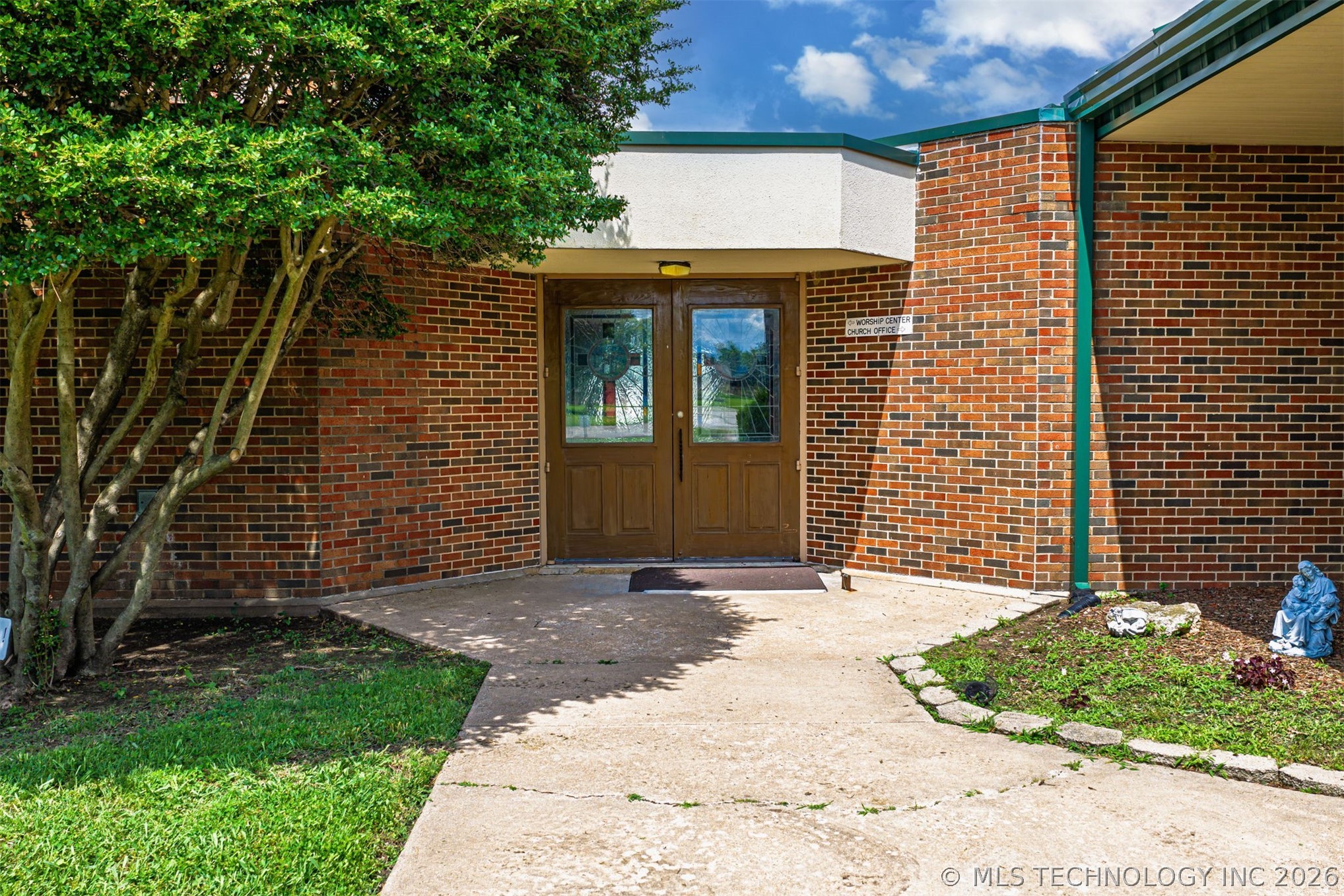 8730 E Skelly Drive Tulsa OK 74129