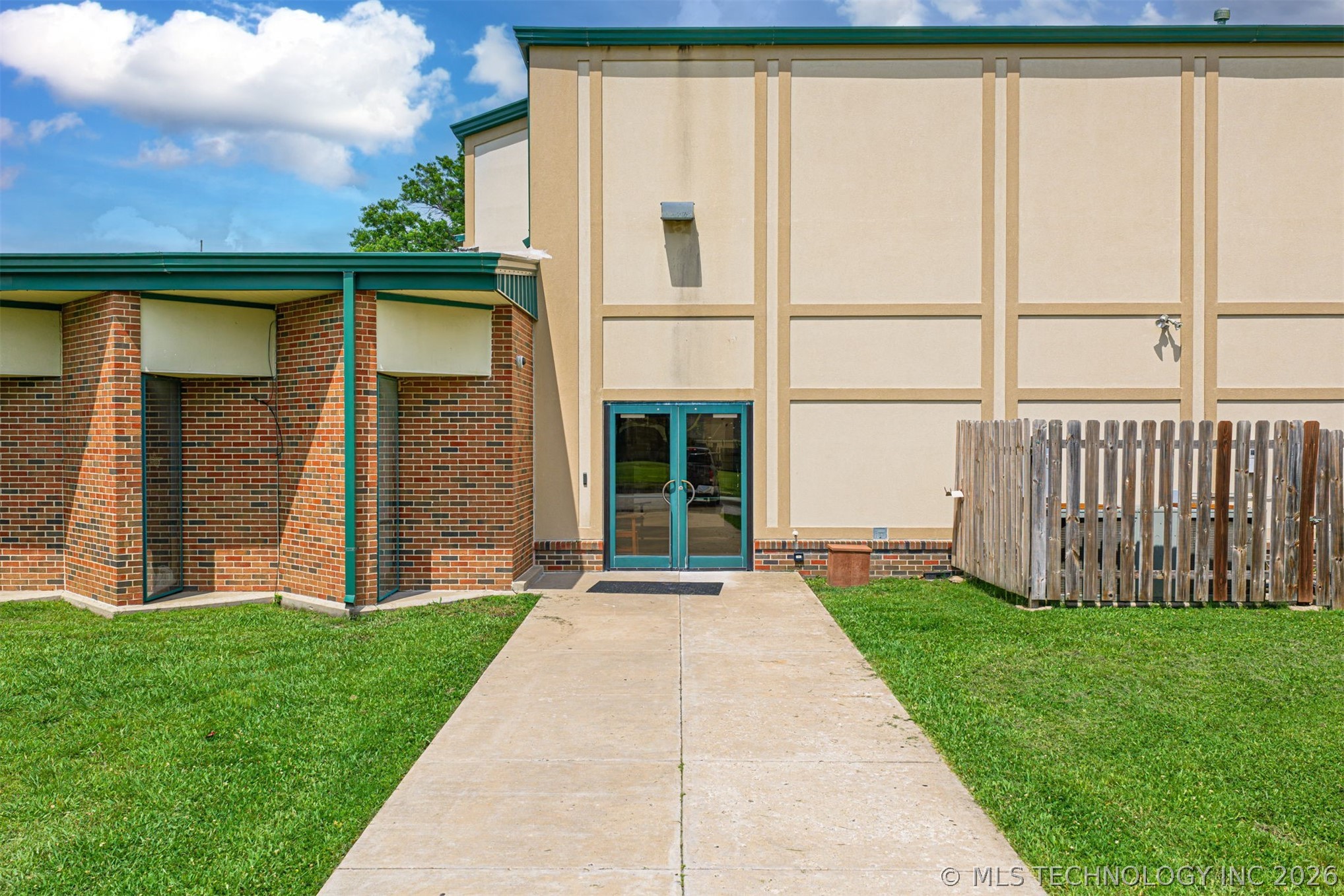 8730 E Skelly Drive Tulsa OK 74129