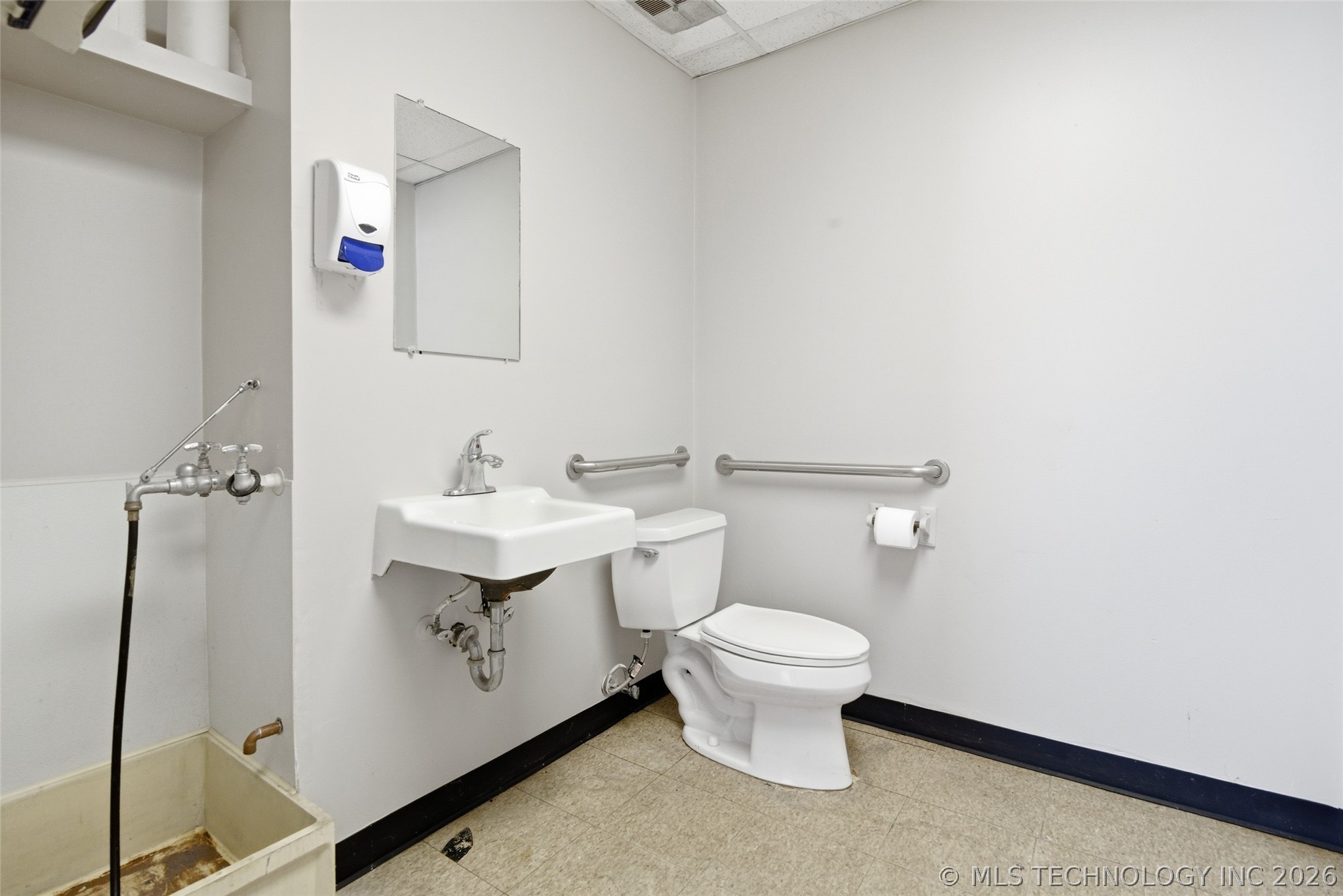2422 W 41st Street Tulsa OK 74107