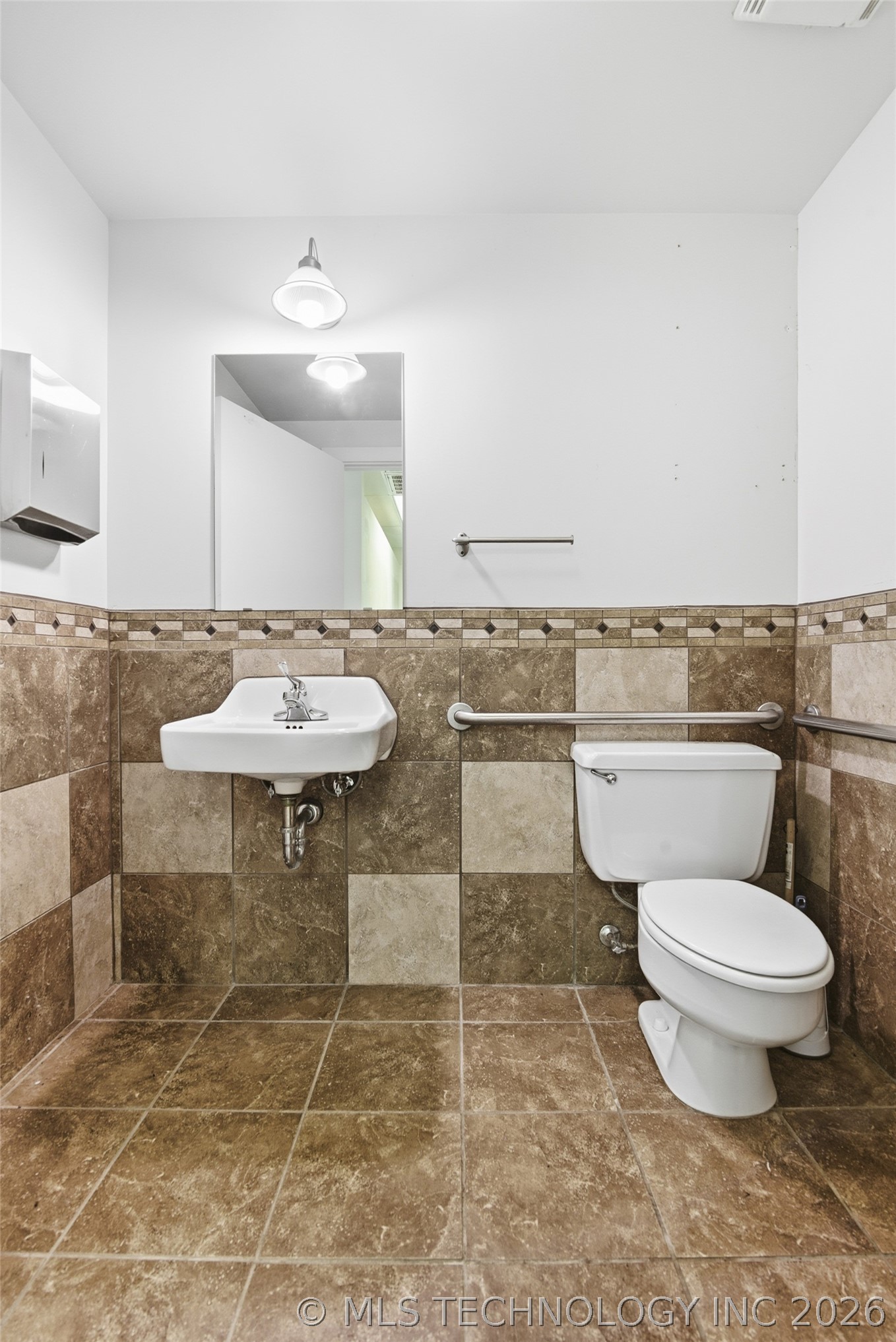 2422 W 41st Street Tulsa OK 74107