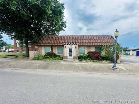 410 E Cherokee Street Wagoner OK 74467