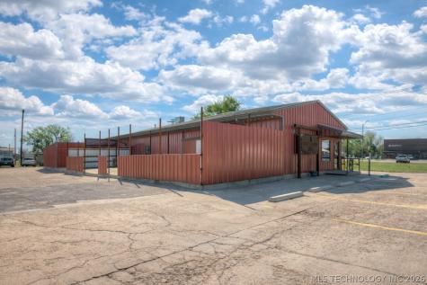 106 NW 4th Street Lindsay OK 73052