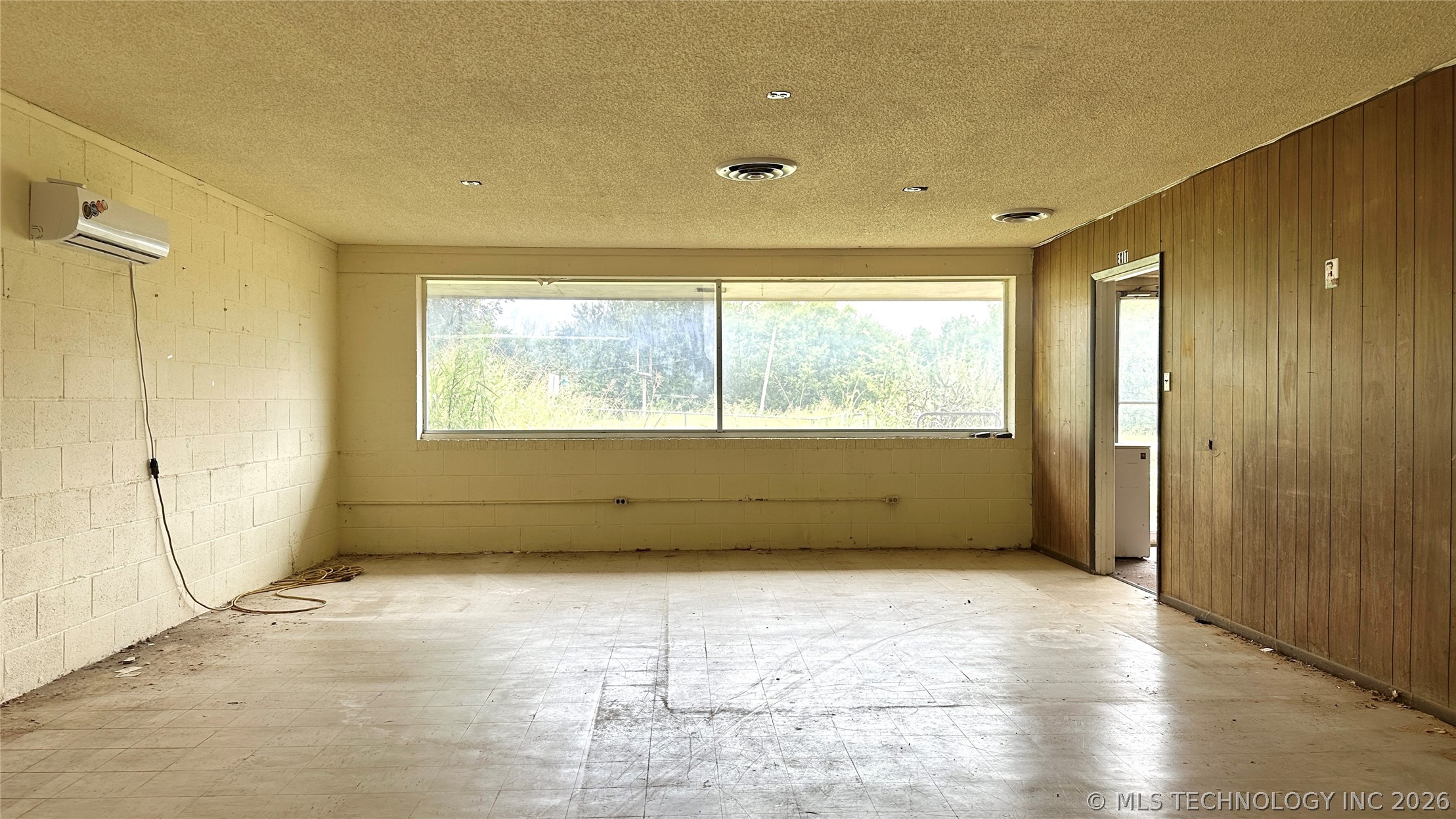 906 6th Street NW Ryan OK 73565