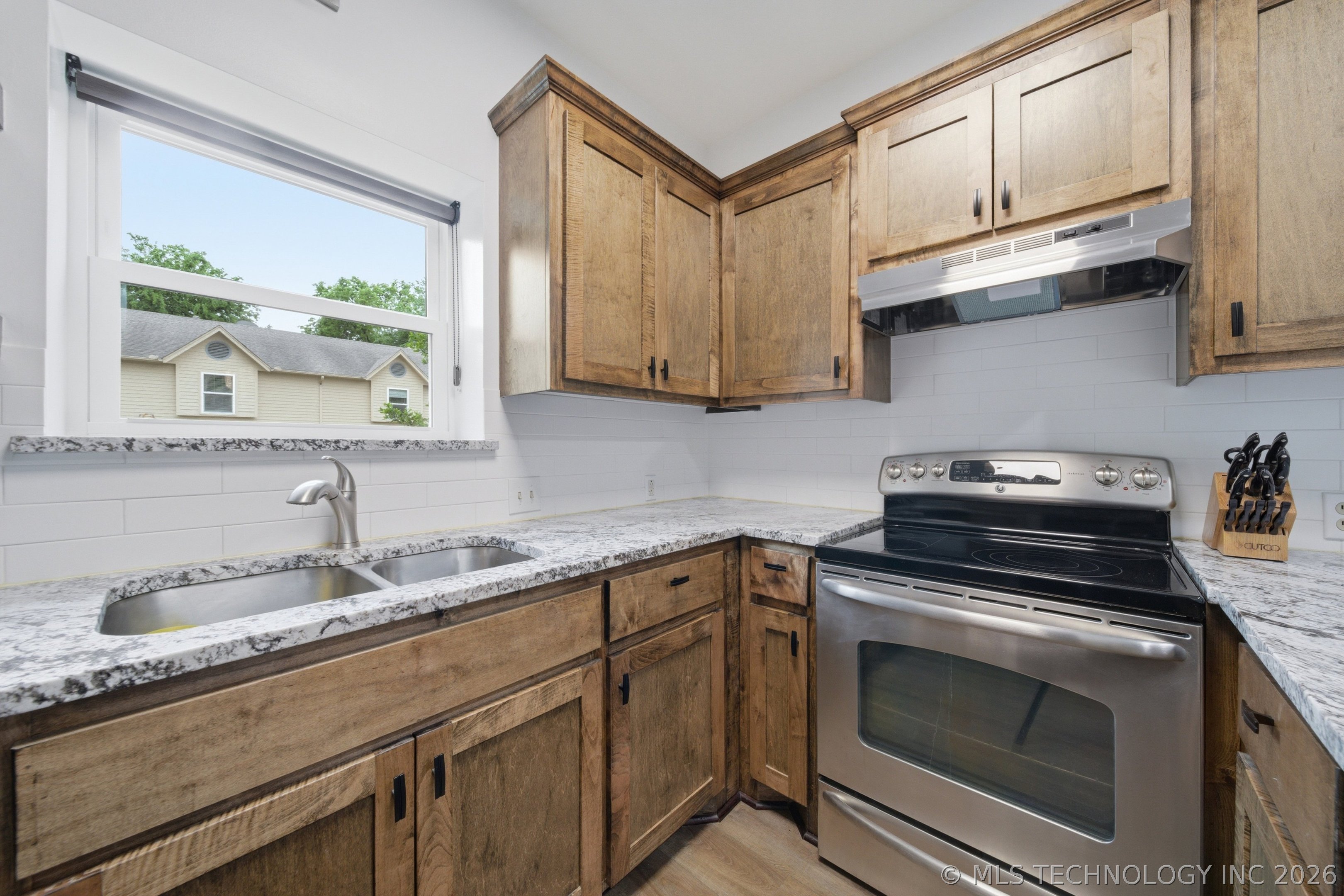 1420 E 17th Place S Tulsa OK 74120