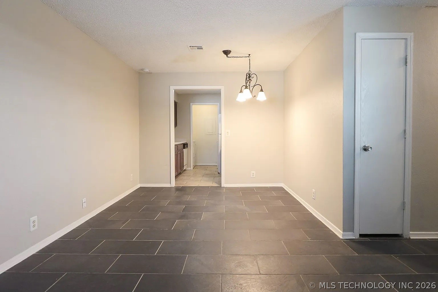 2421 E 87th Street Tulsa OK 74137