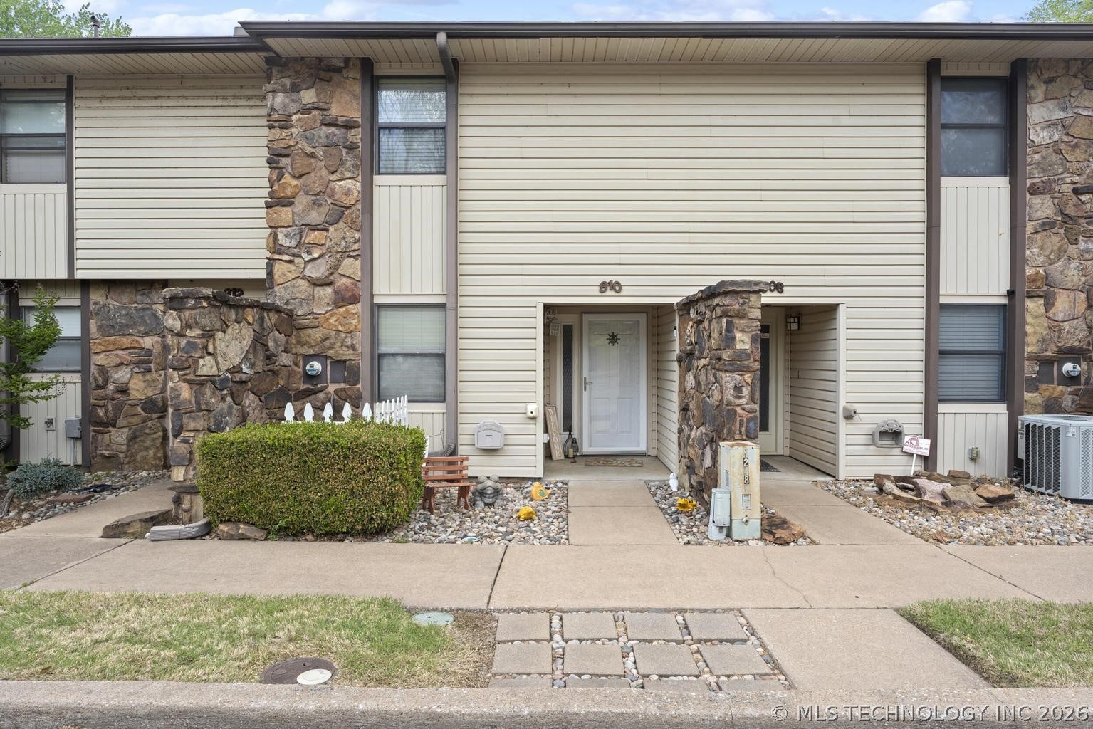 810 N 46th Street Grove OK 74464