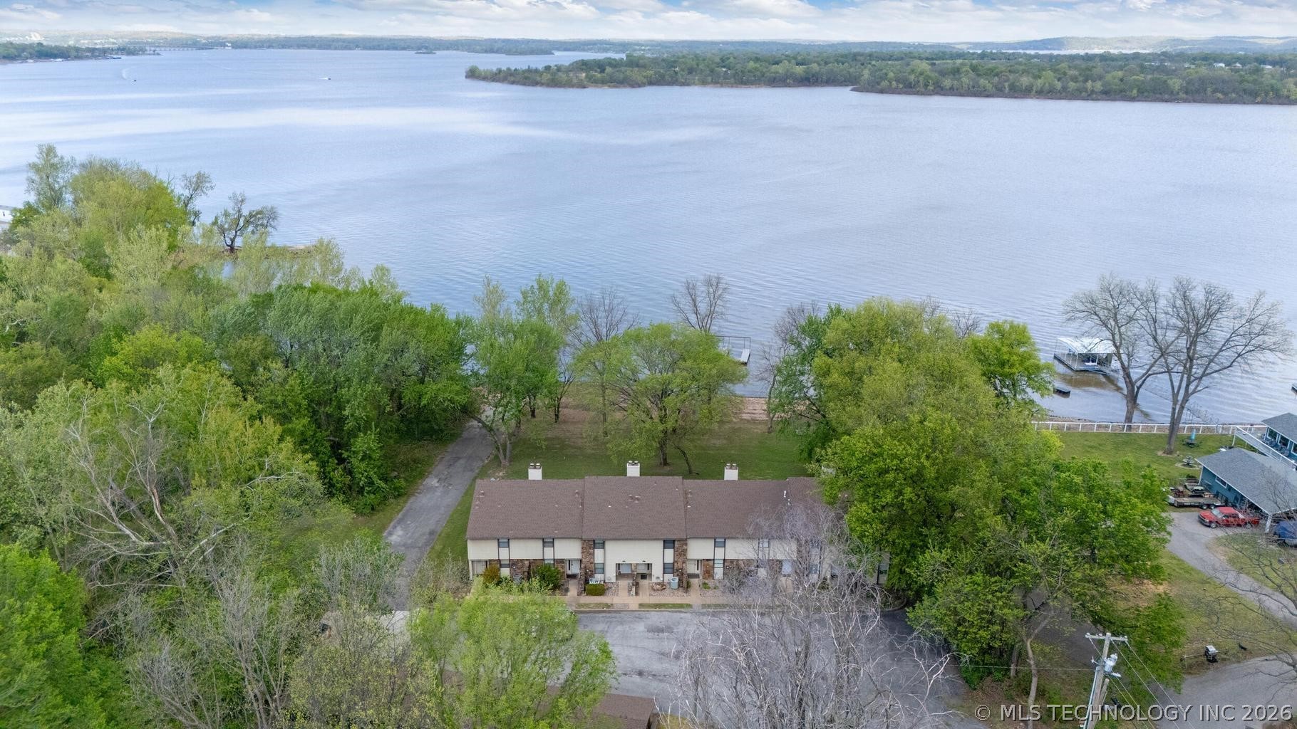 810 N 46th Street Grove OK 74464
