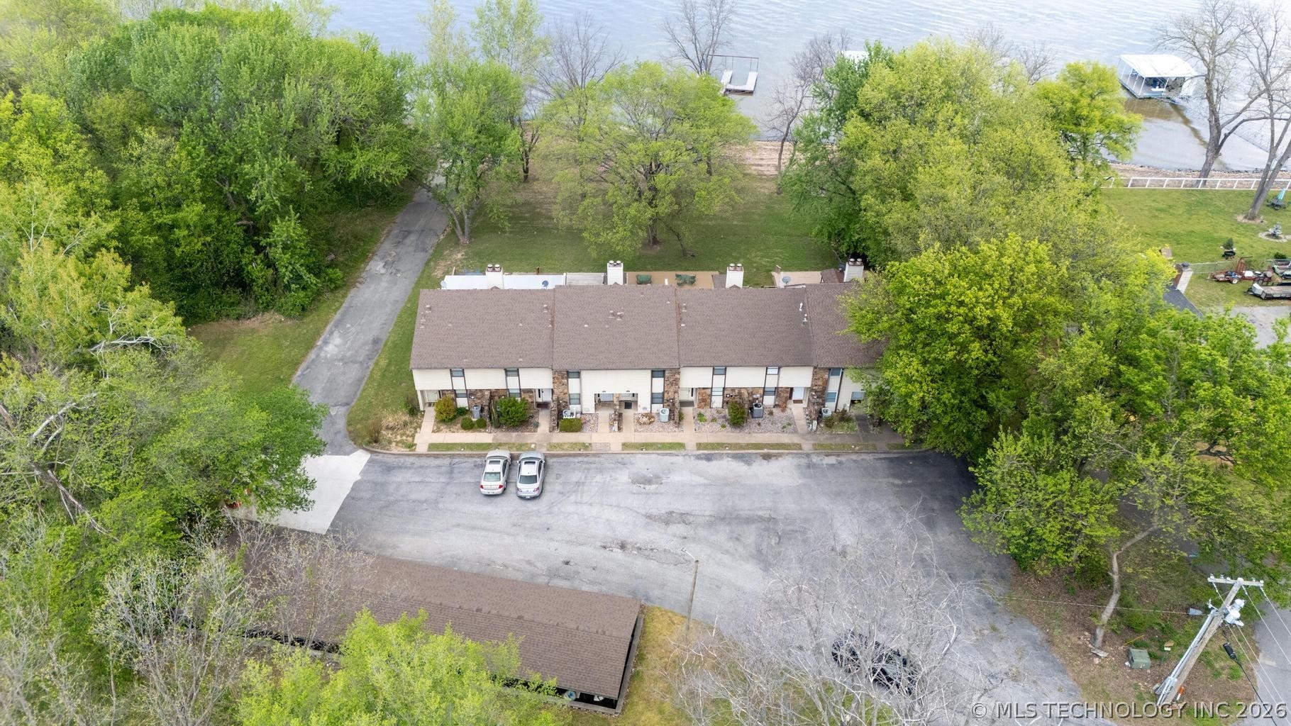 810 N 46th Street Grove OK 74464
