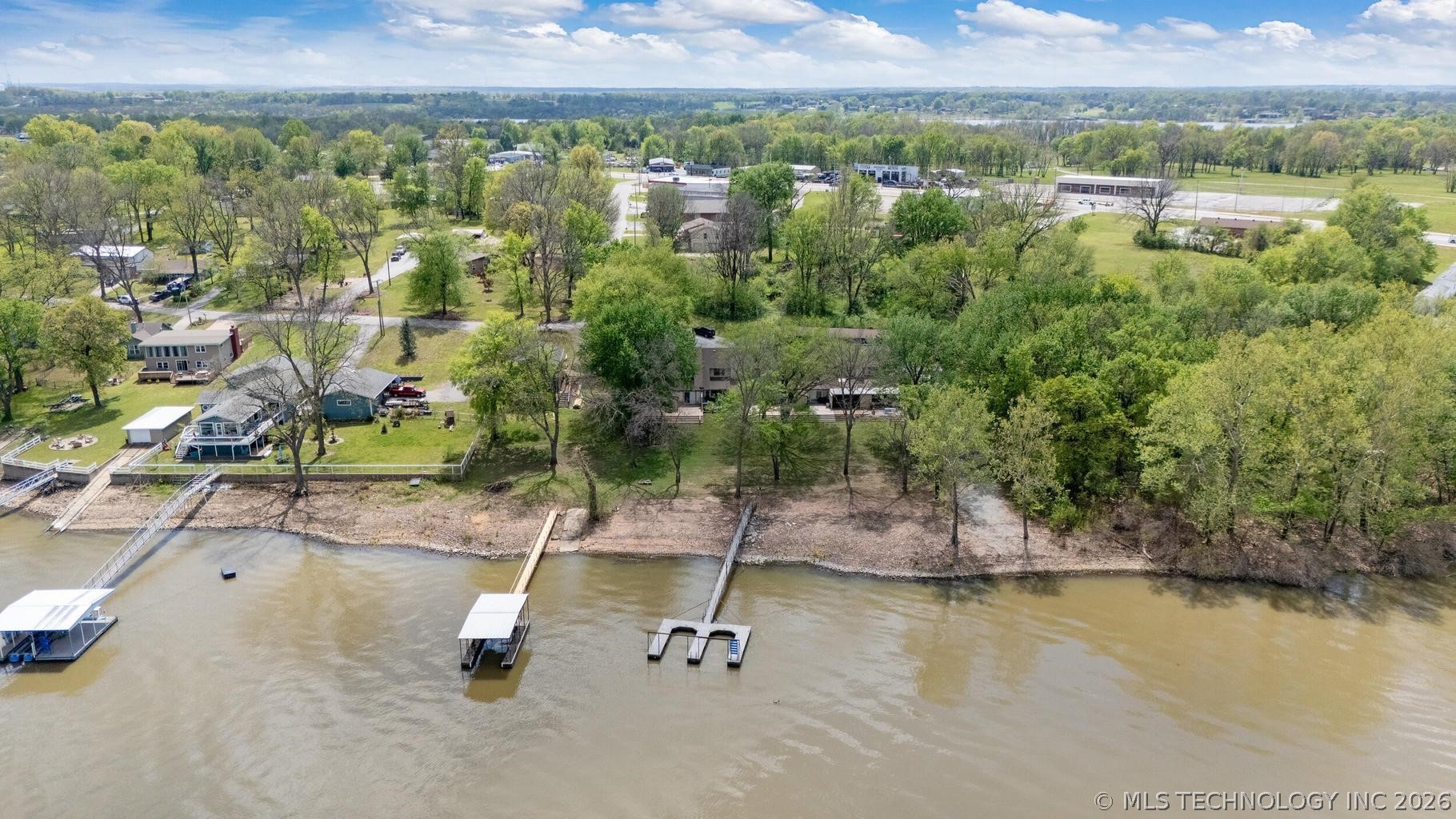 810 N 46th Street Grove OK 74464