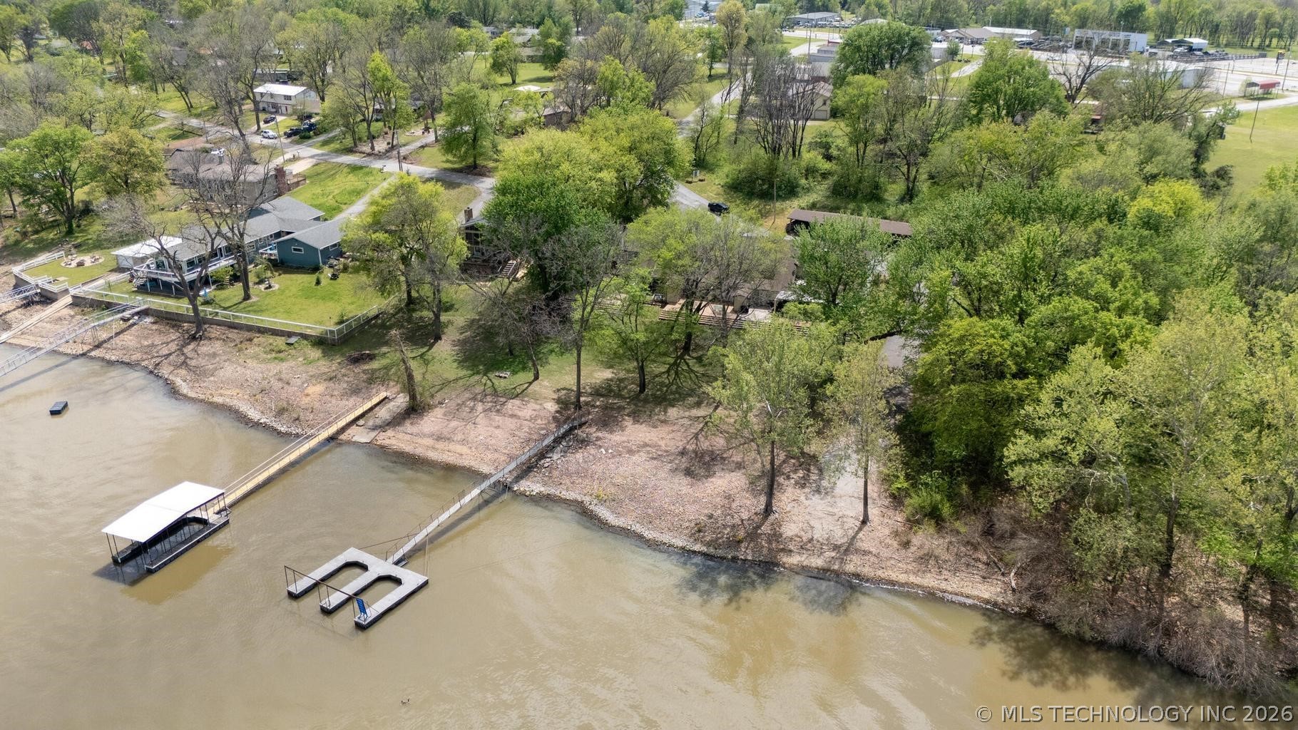 810 N 46th Street Grove OK 74464