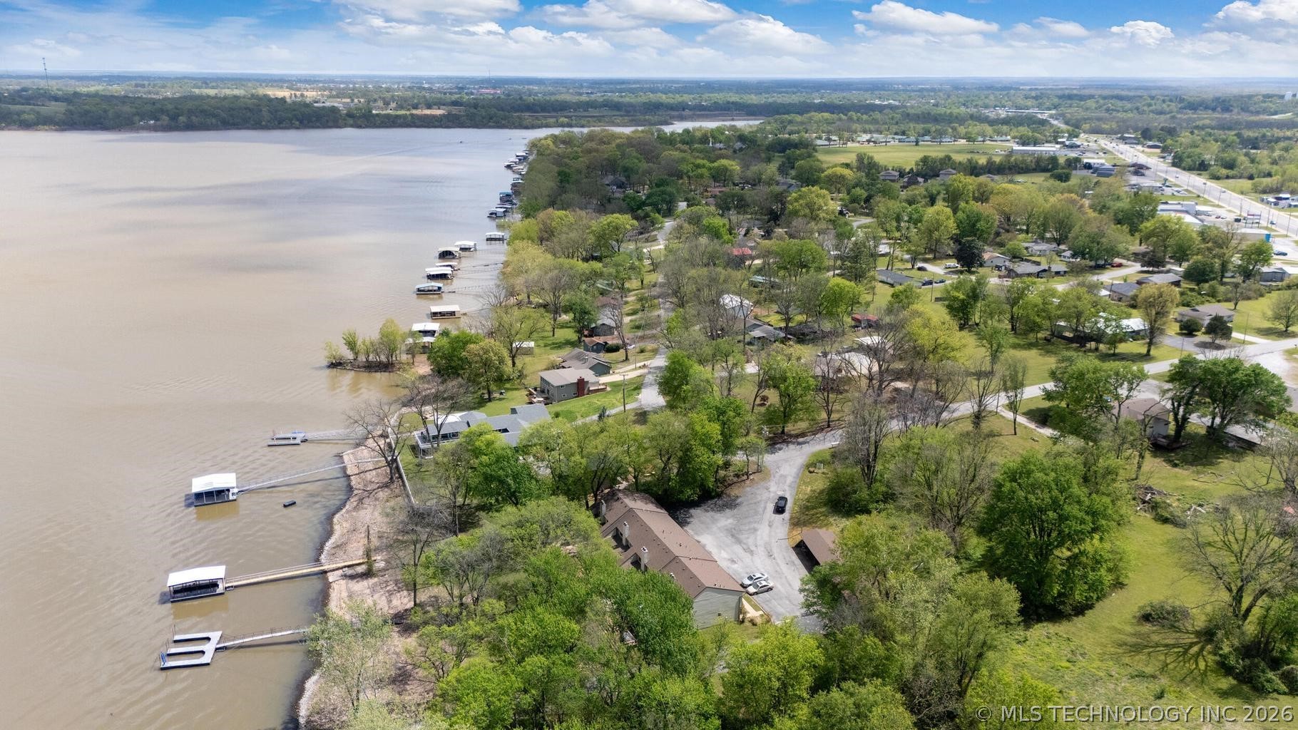 810 N 46th Street Grove OK 74464