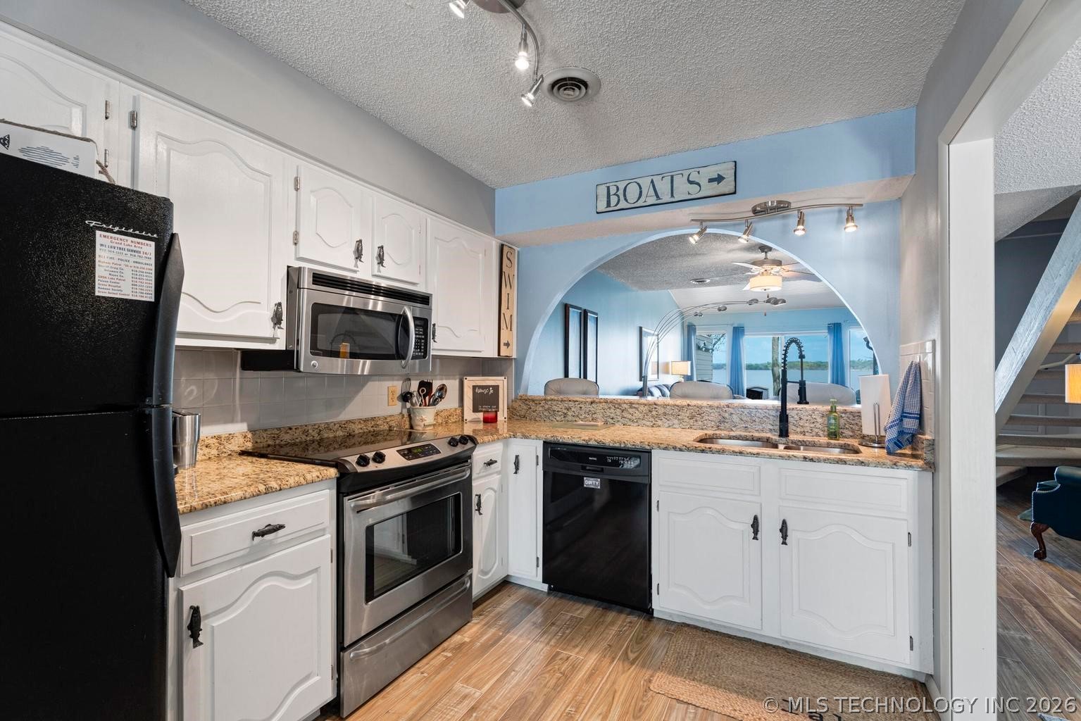 810 N 46th Street Grove OK 74464