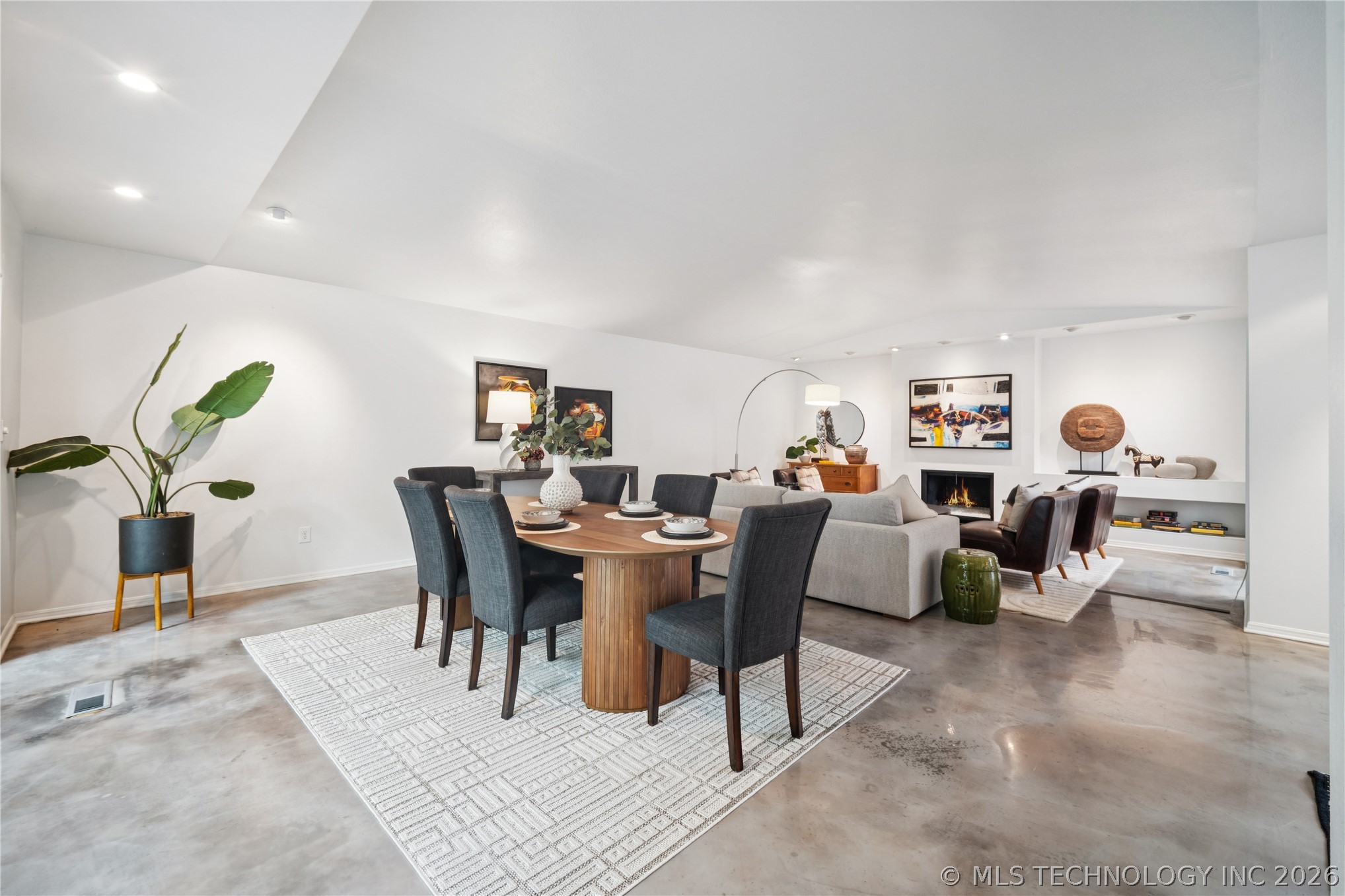 2411 E 72nd Place Tulsa OK 74136