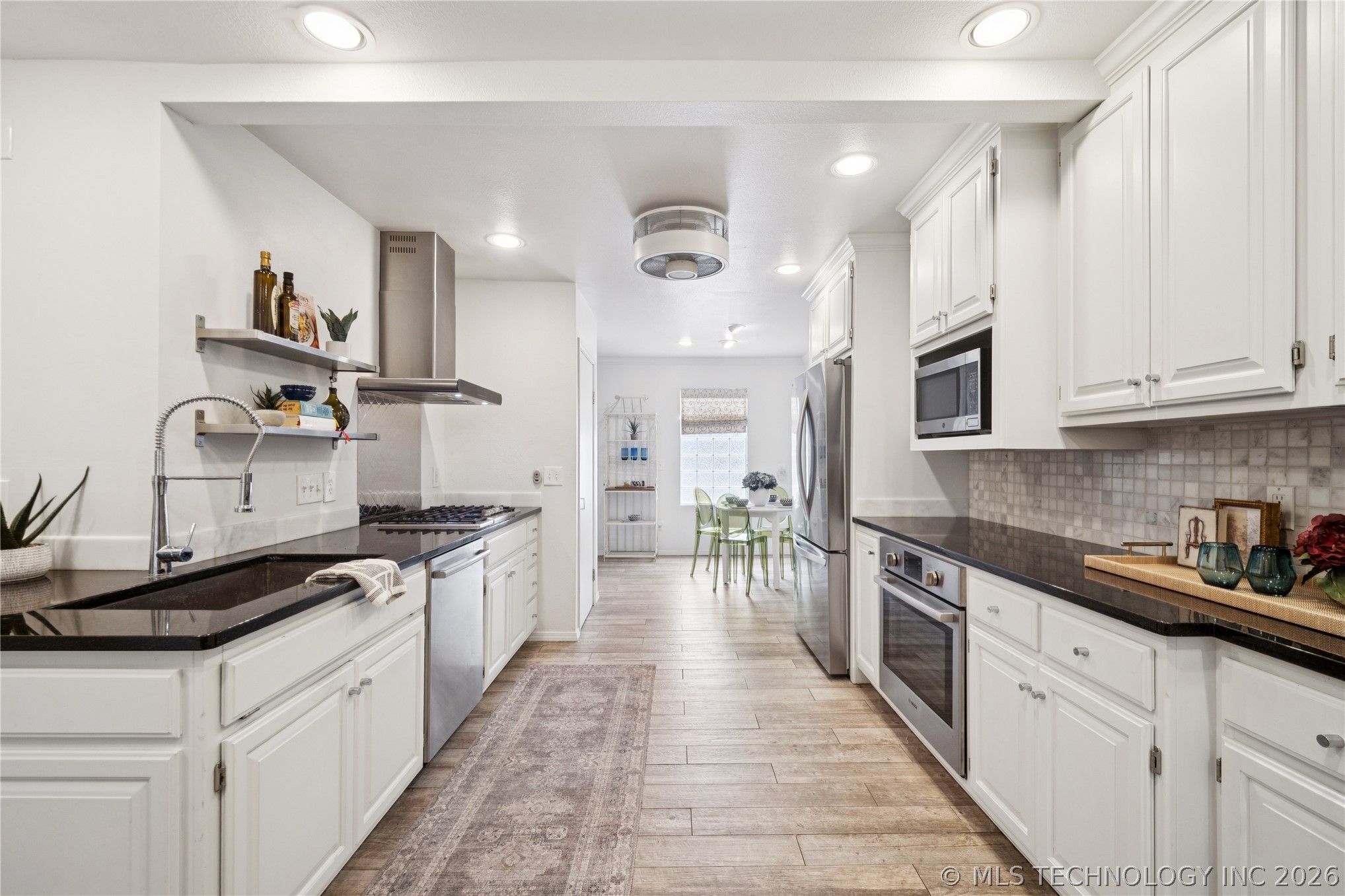 2411 E 72nd Place Tulsa OK 74136