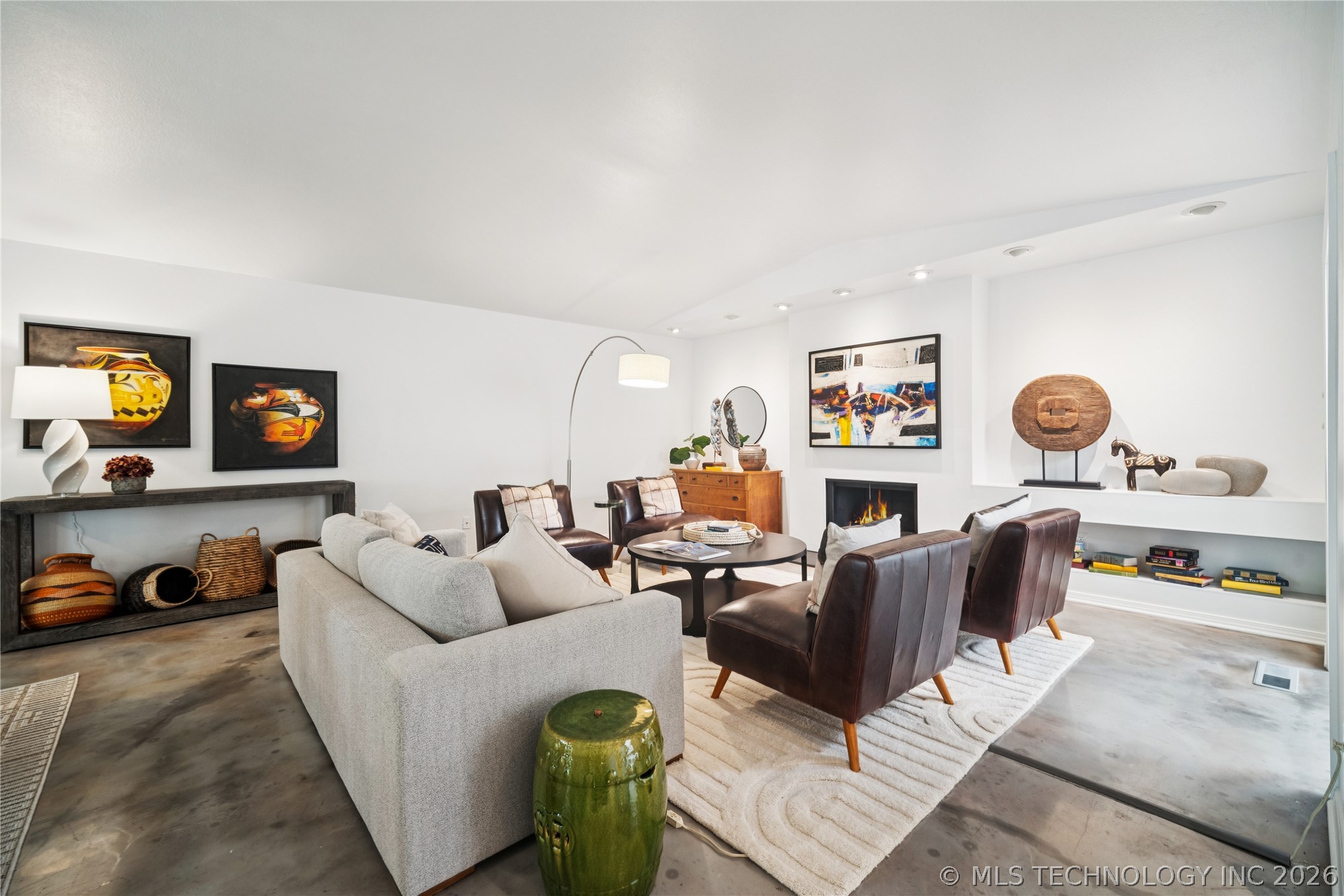 2411 E 72nd Place Tulsa OK 74136