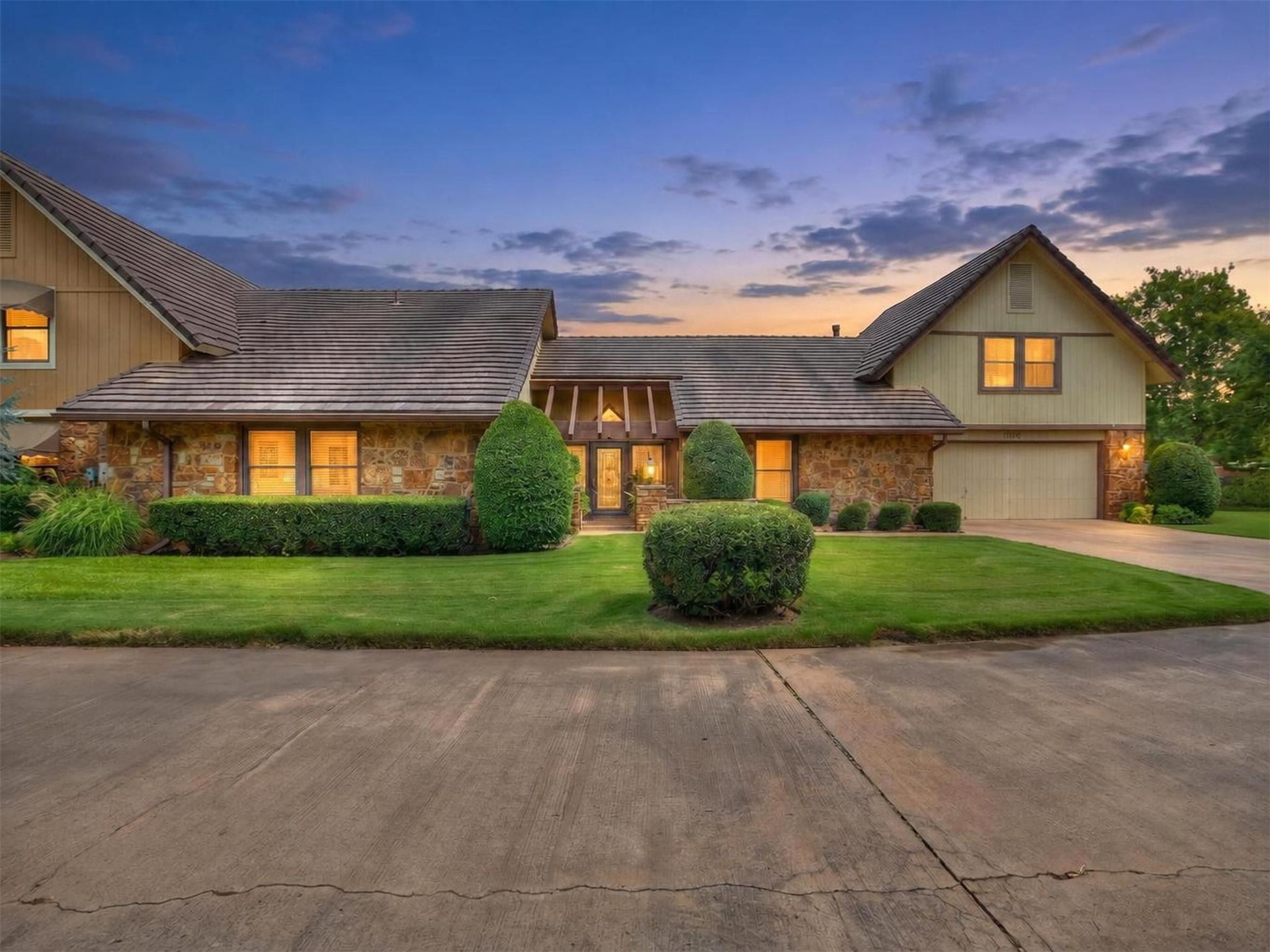 6125 E 67th Court Tulsa OK 74136
