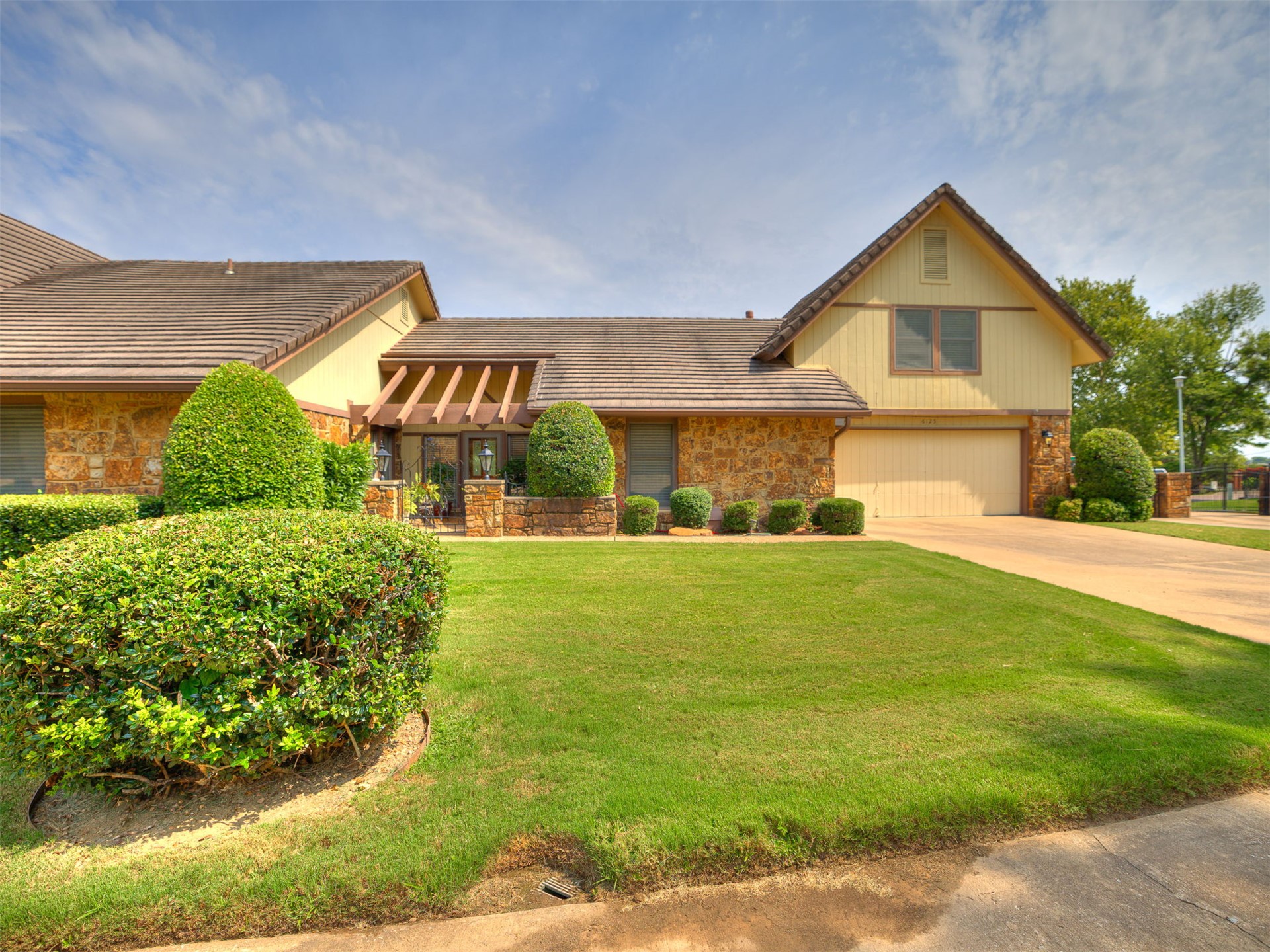 6125 E 67th Court Tulsa OK 74136