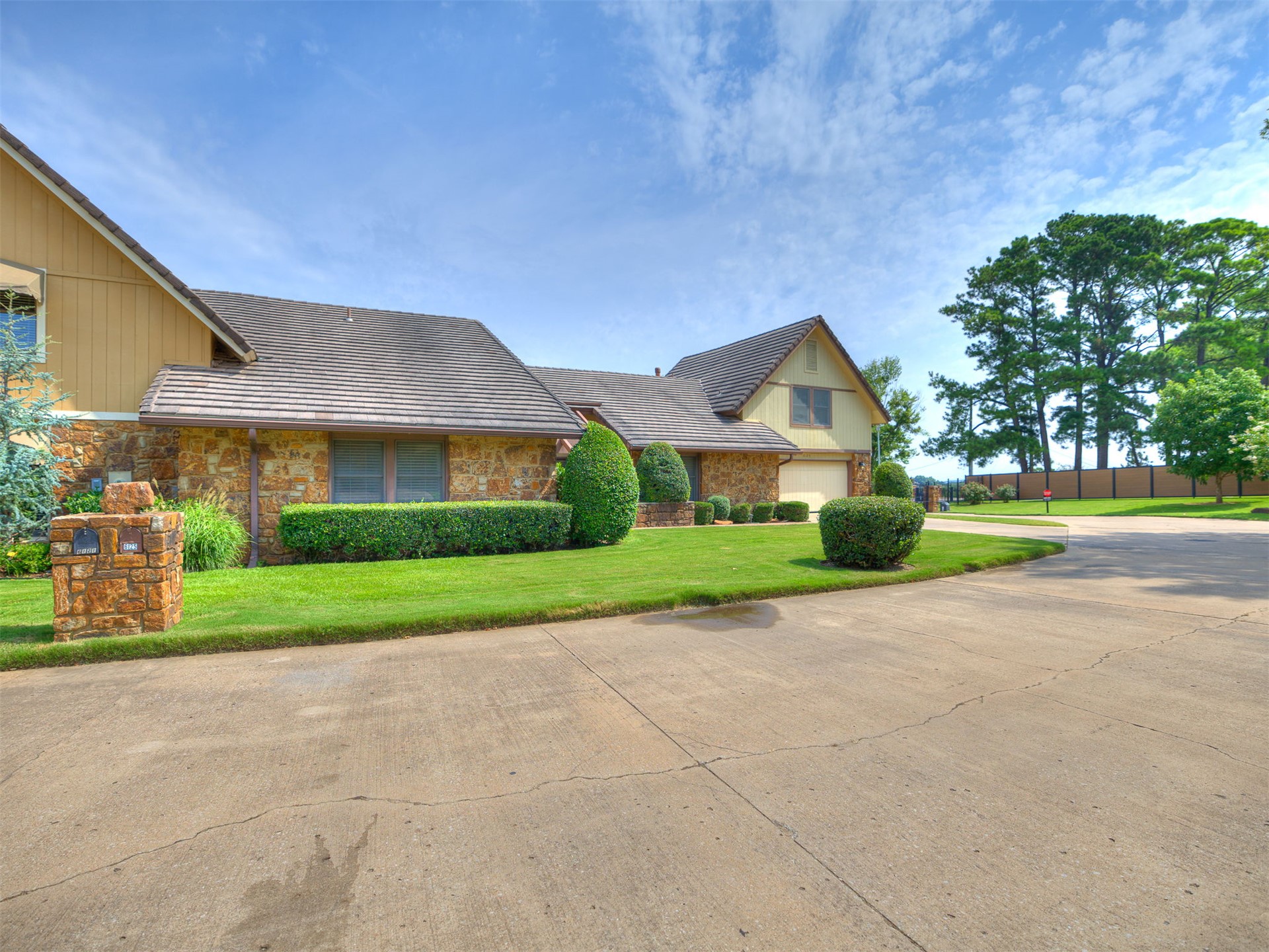 6125 E 67th Court Tulsa OK 74136