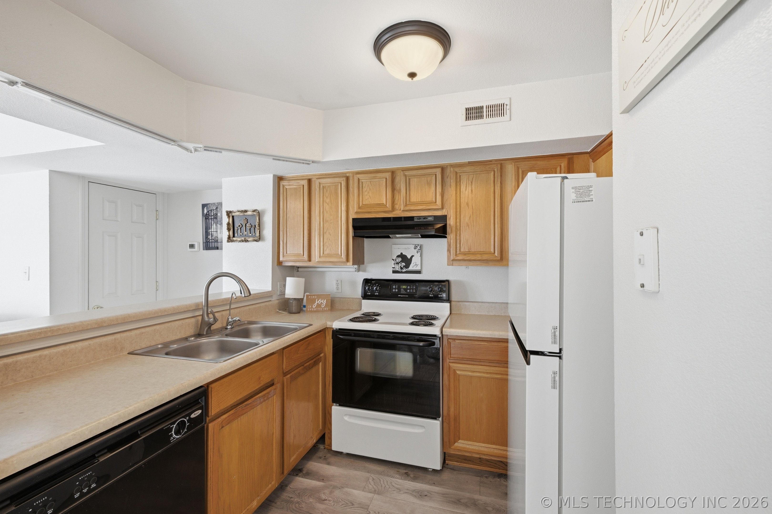 1904 E 66th Place Tulsa OK 74136