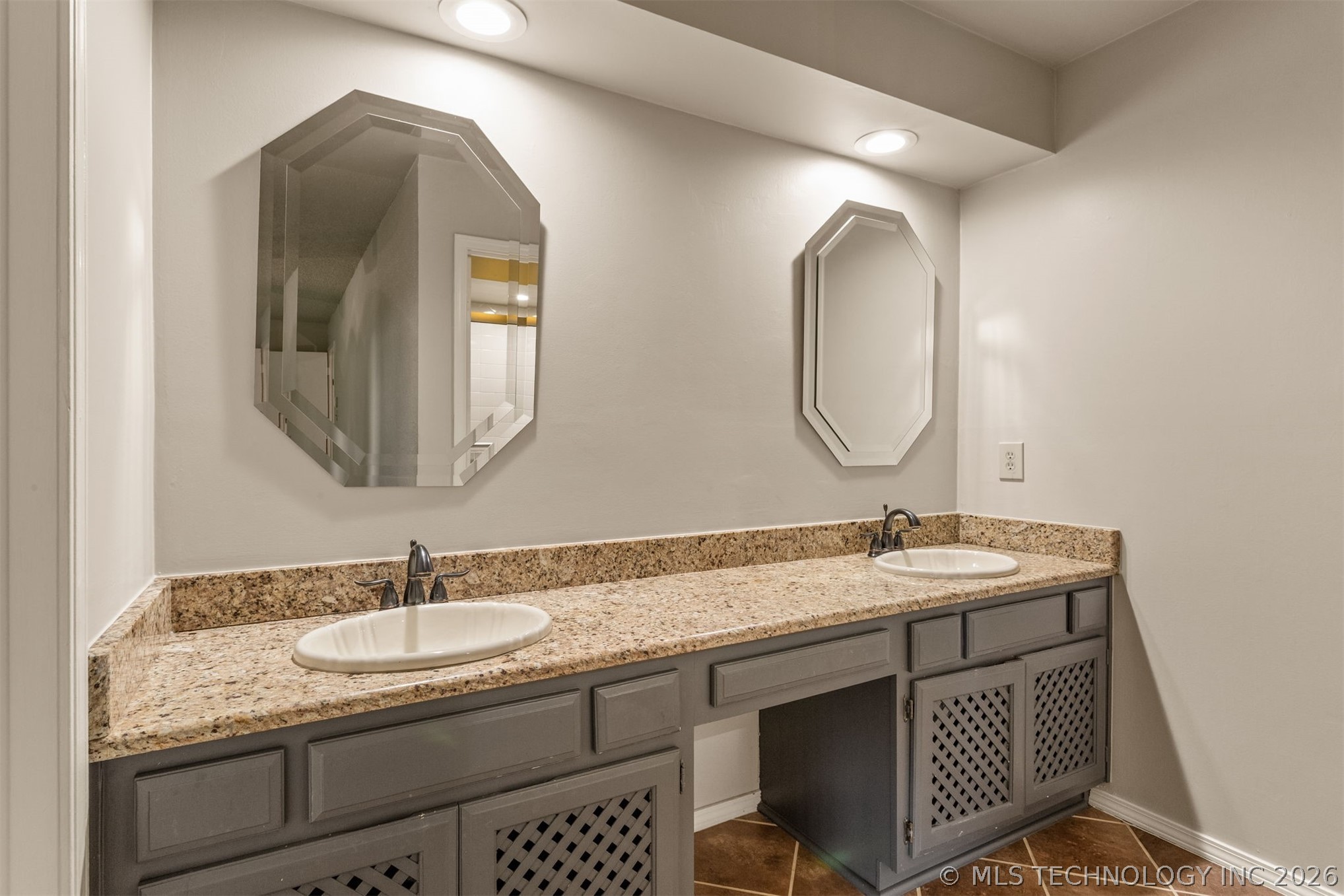 3004 E 85th Street Tulsa OK 74137