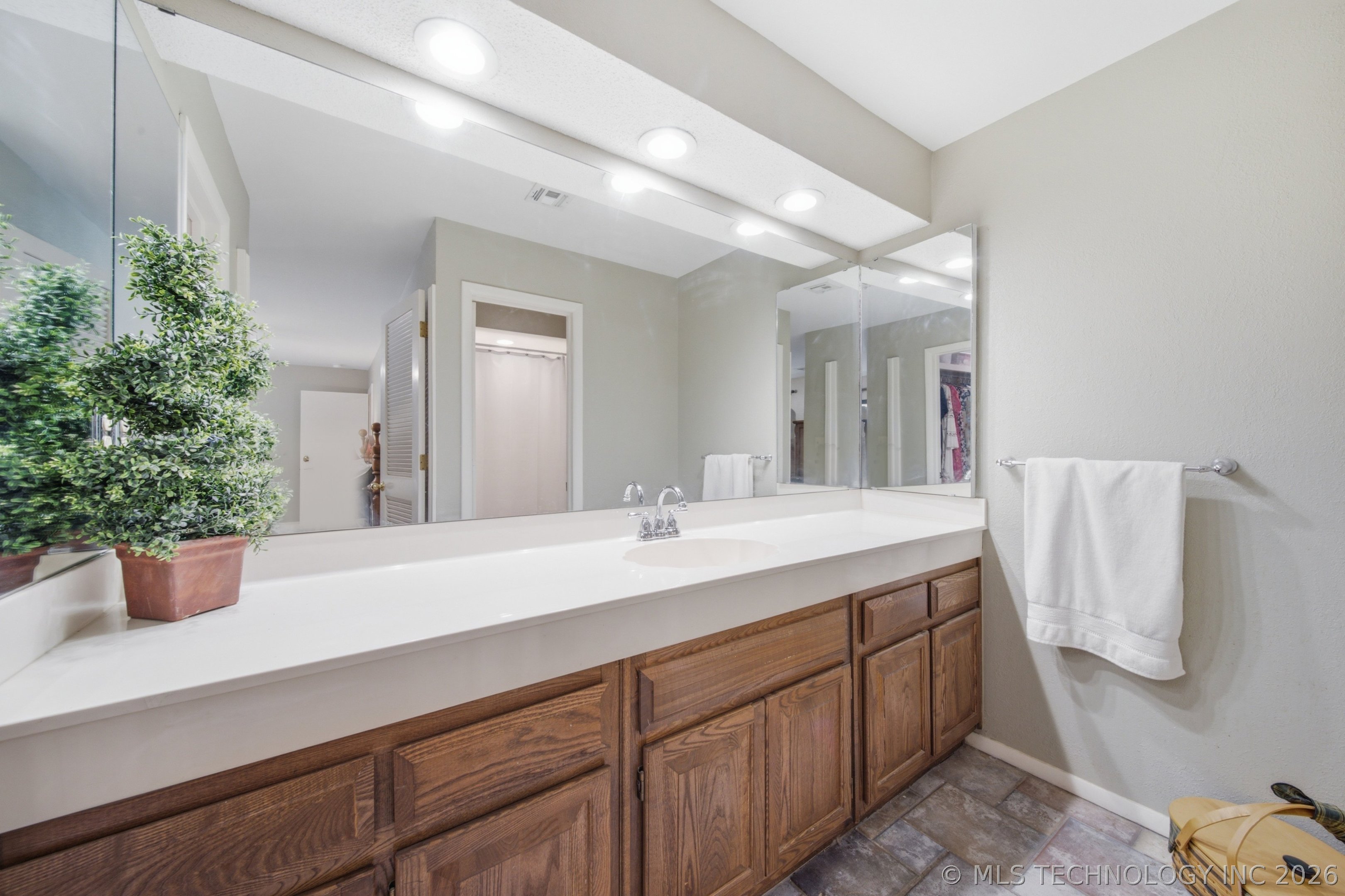 2840 E 84th Street Tulsa OK 74137