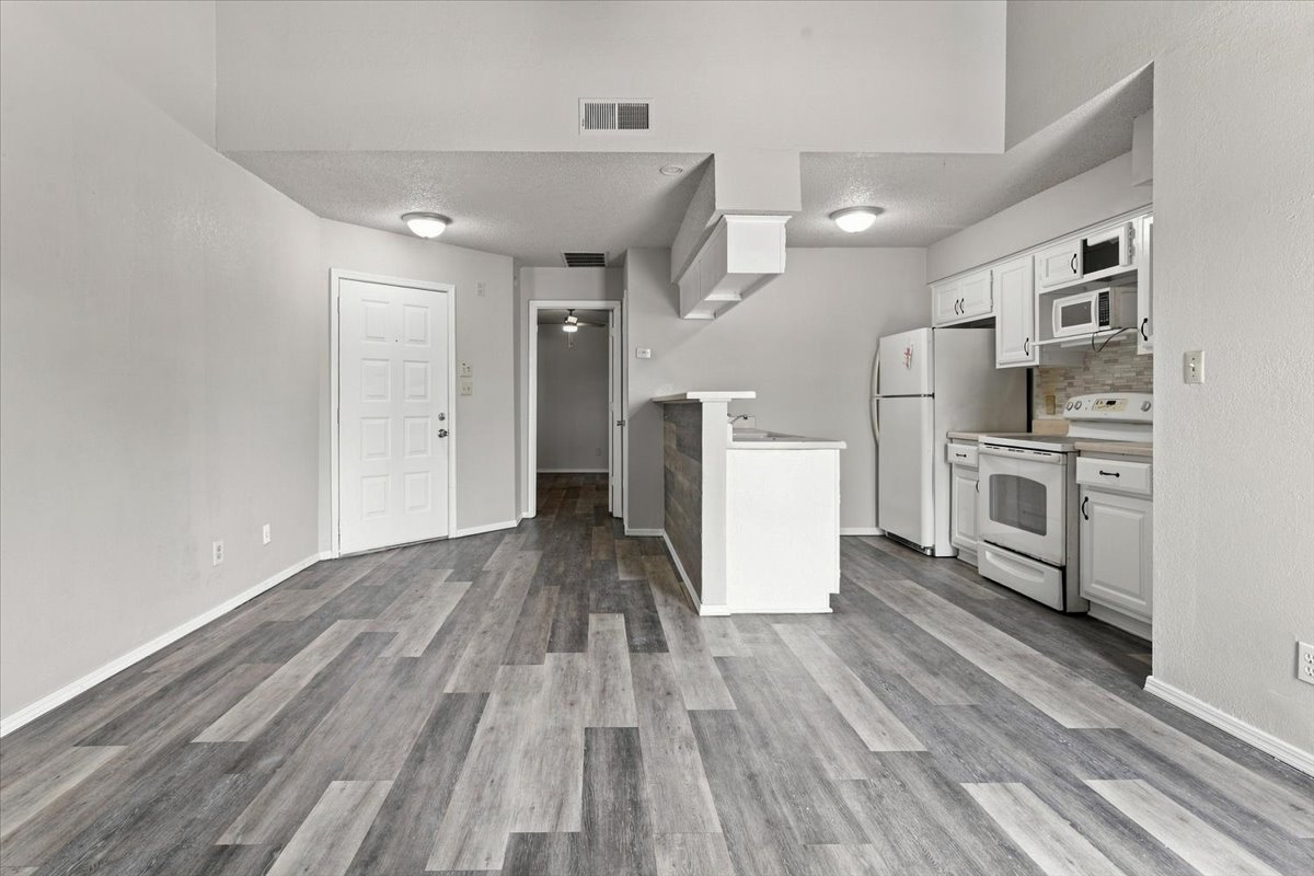 6737 S Peoria Avenue Tulsa OK 74136