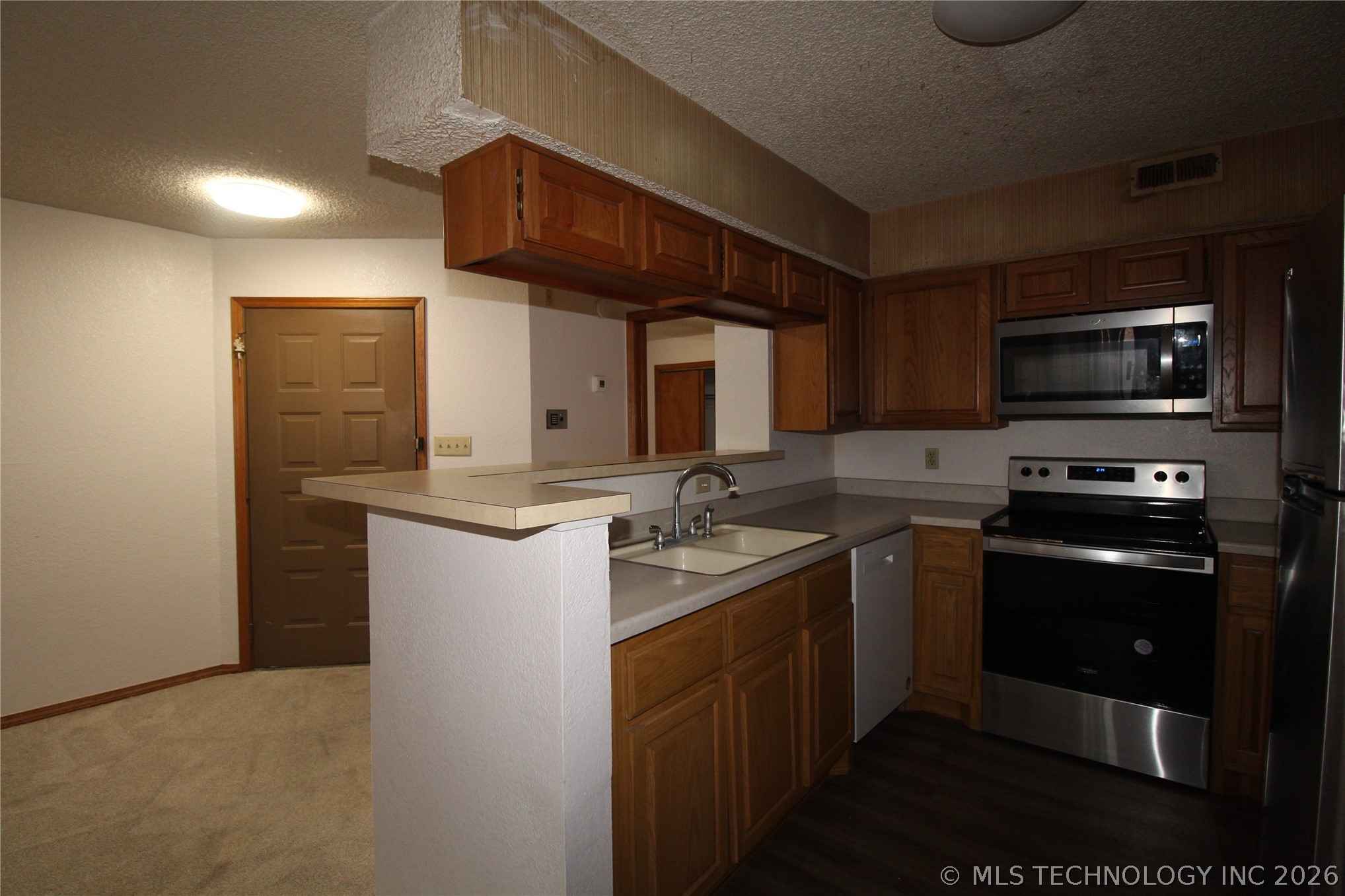 6737 S Peoria Avenue Tulsa OK 74136