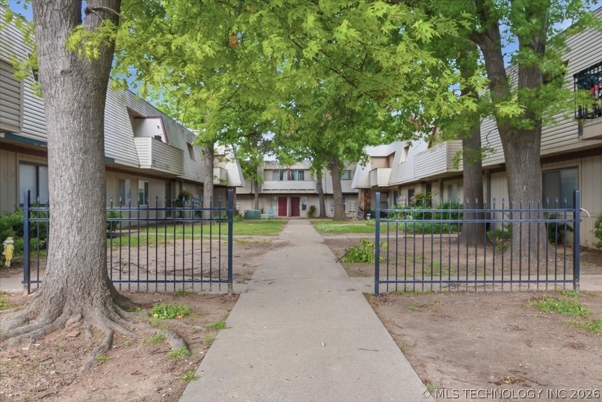 2215 E 66th Place S Tulsa OK 74136