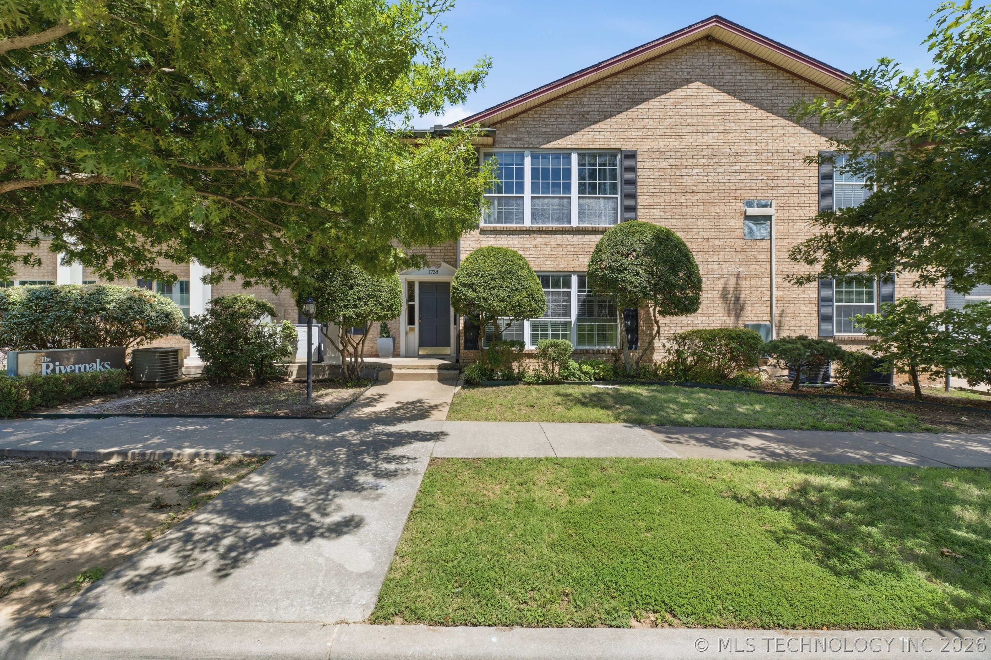 1733 S Cheyenne Avenue Tulsa OK 74119