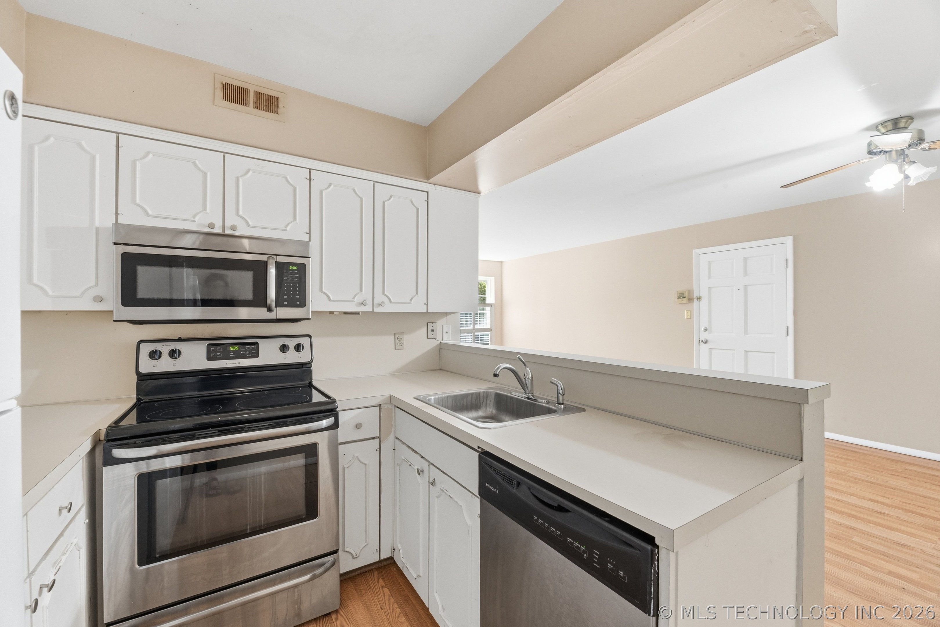 1733 S Cheyenne Avenue Tulsa OK 74119
