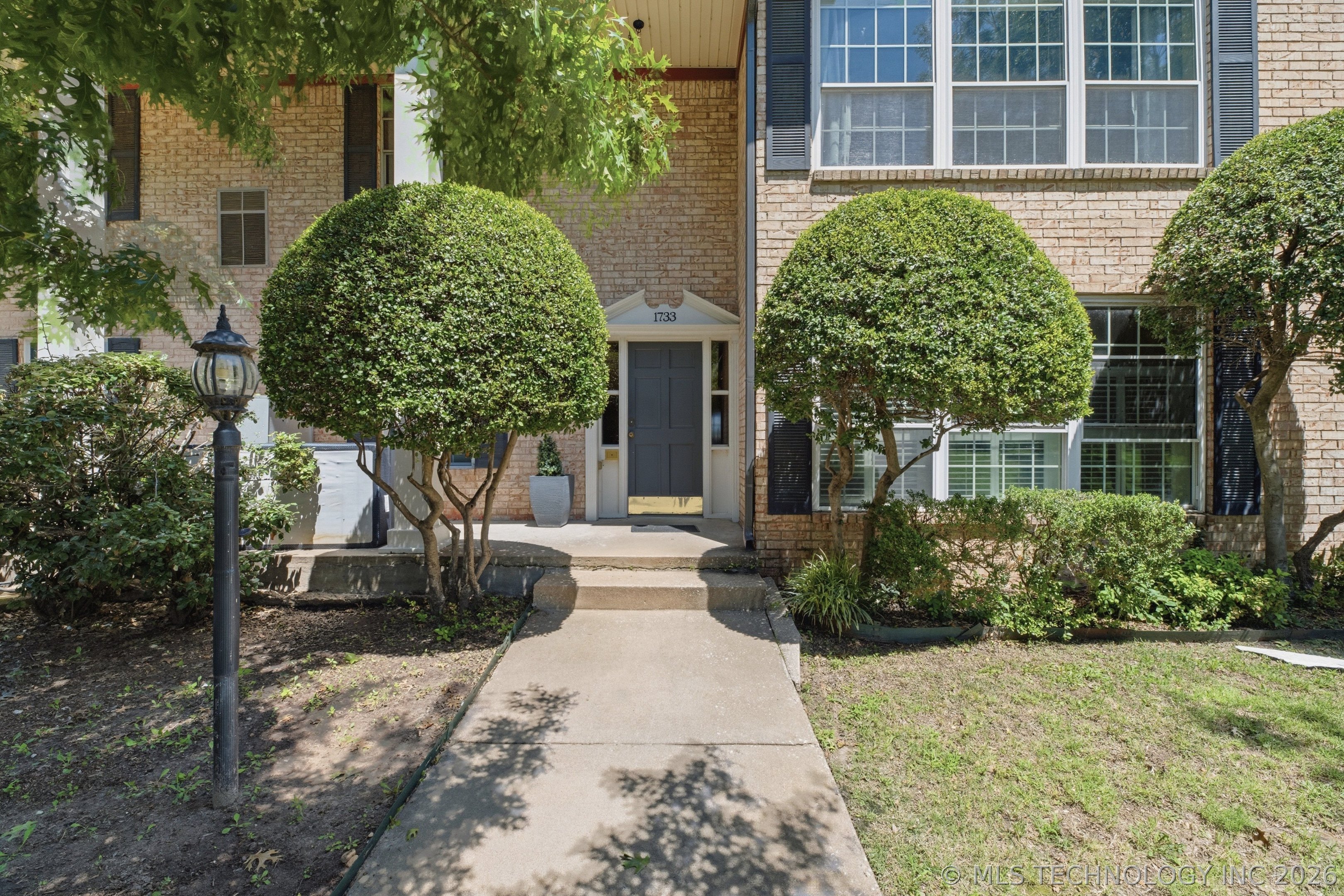 1733 S Cheyenne Avenue Tulsa OK 74119