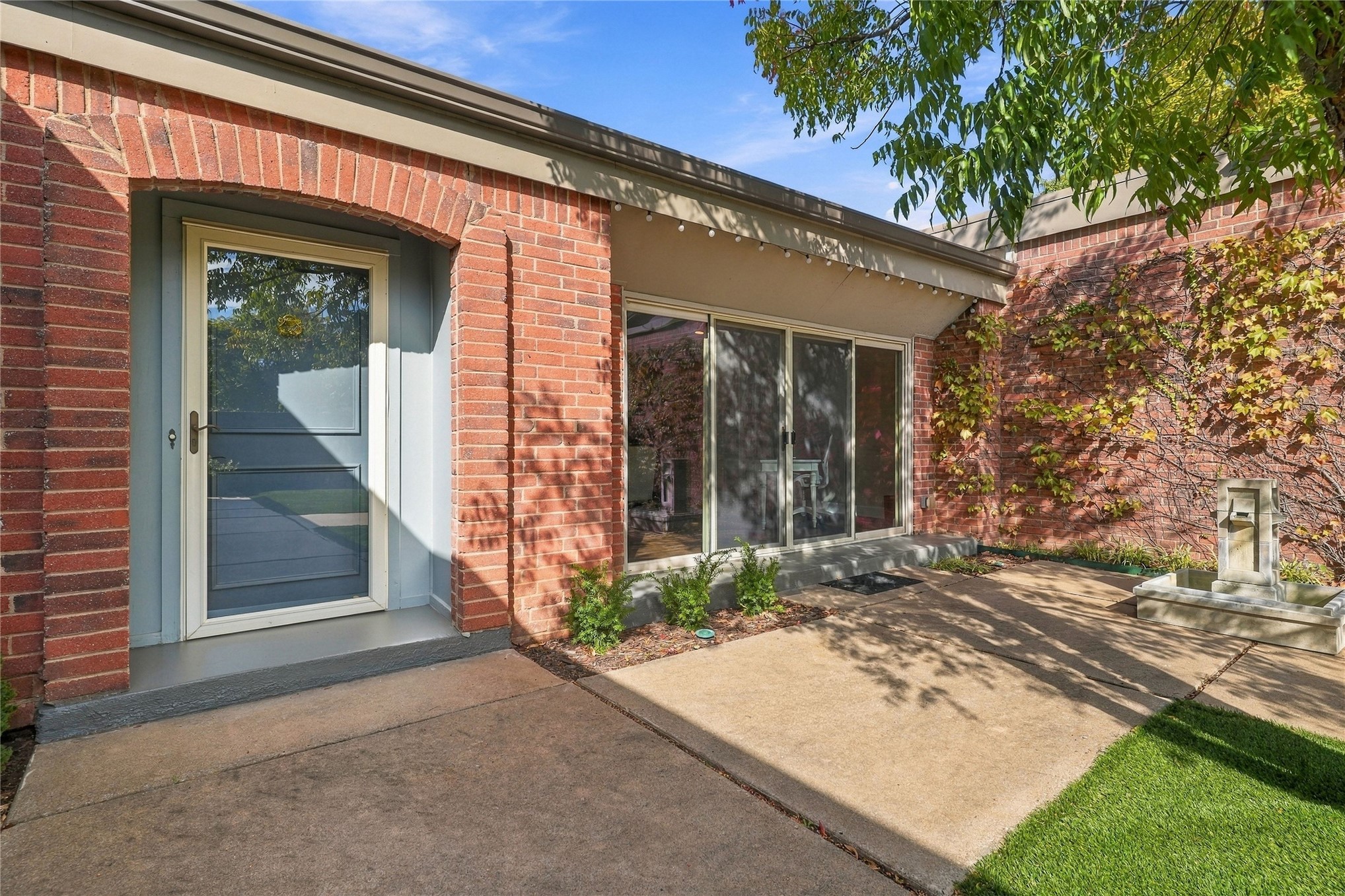2426 E 72nd Street Tulsa OK 74136