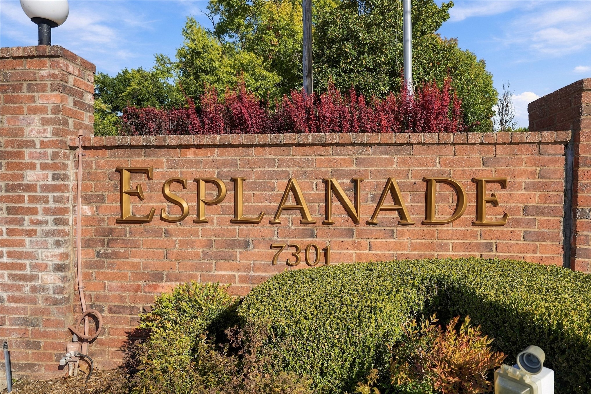 2426 E 72nd Street Tulsa OK 74136
