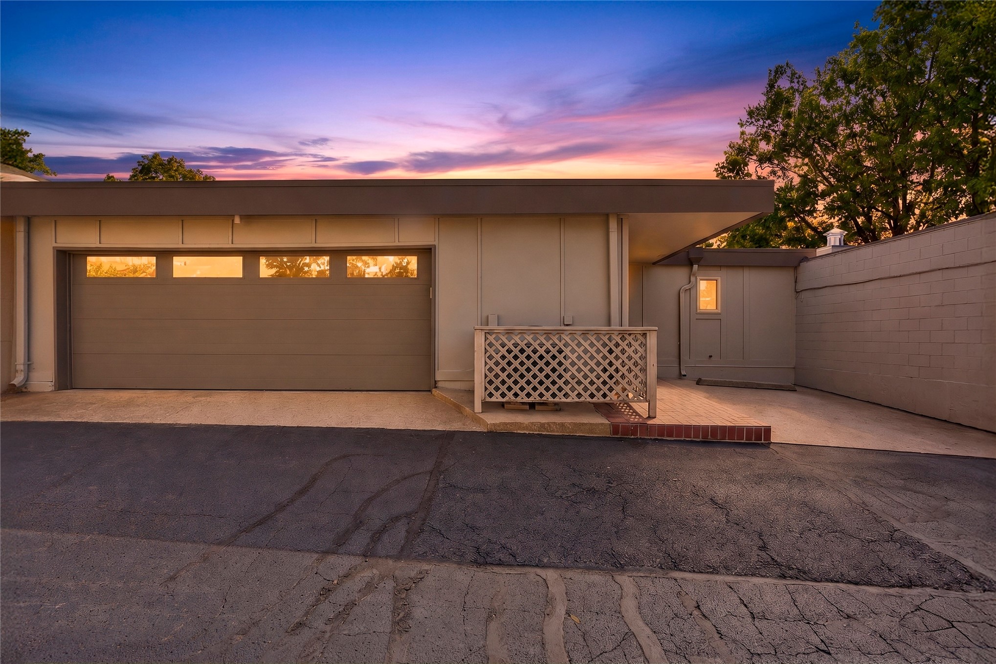 2426 E 72nd Street Tulsa OK 74136