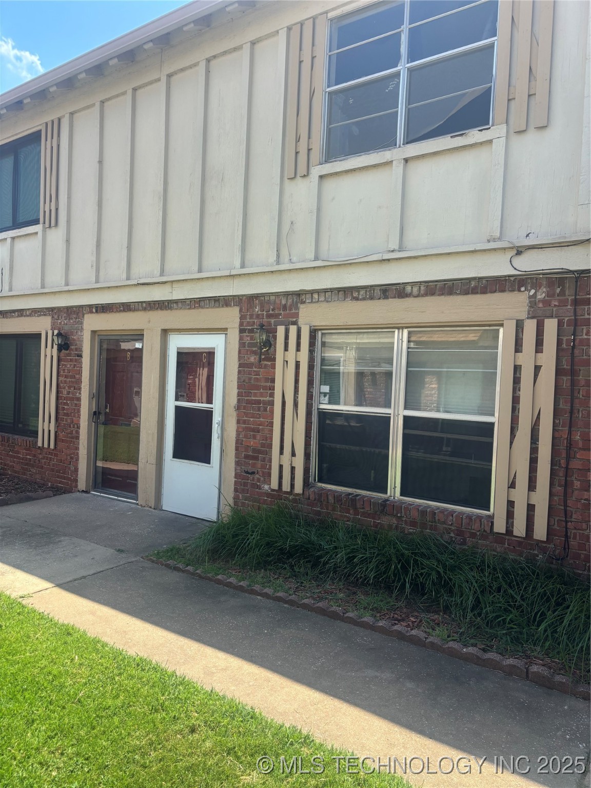 6144 S Madison Place Tulsa OK 74136