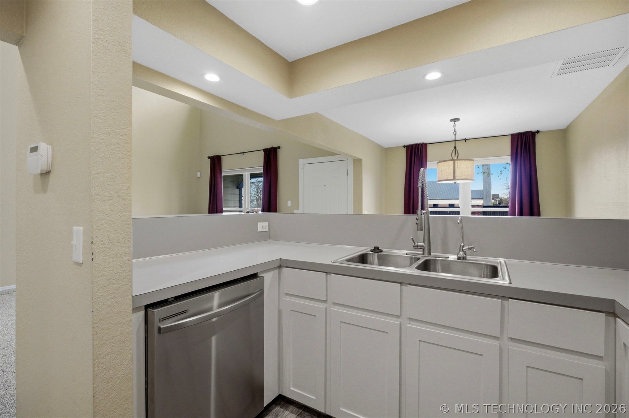 9006 E 60th Place Tulsa OK 74145