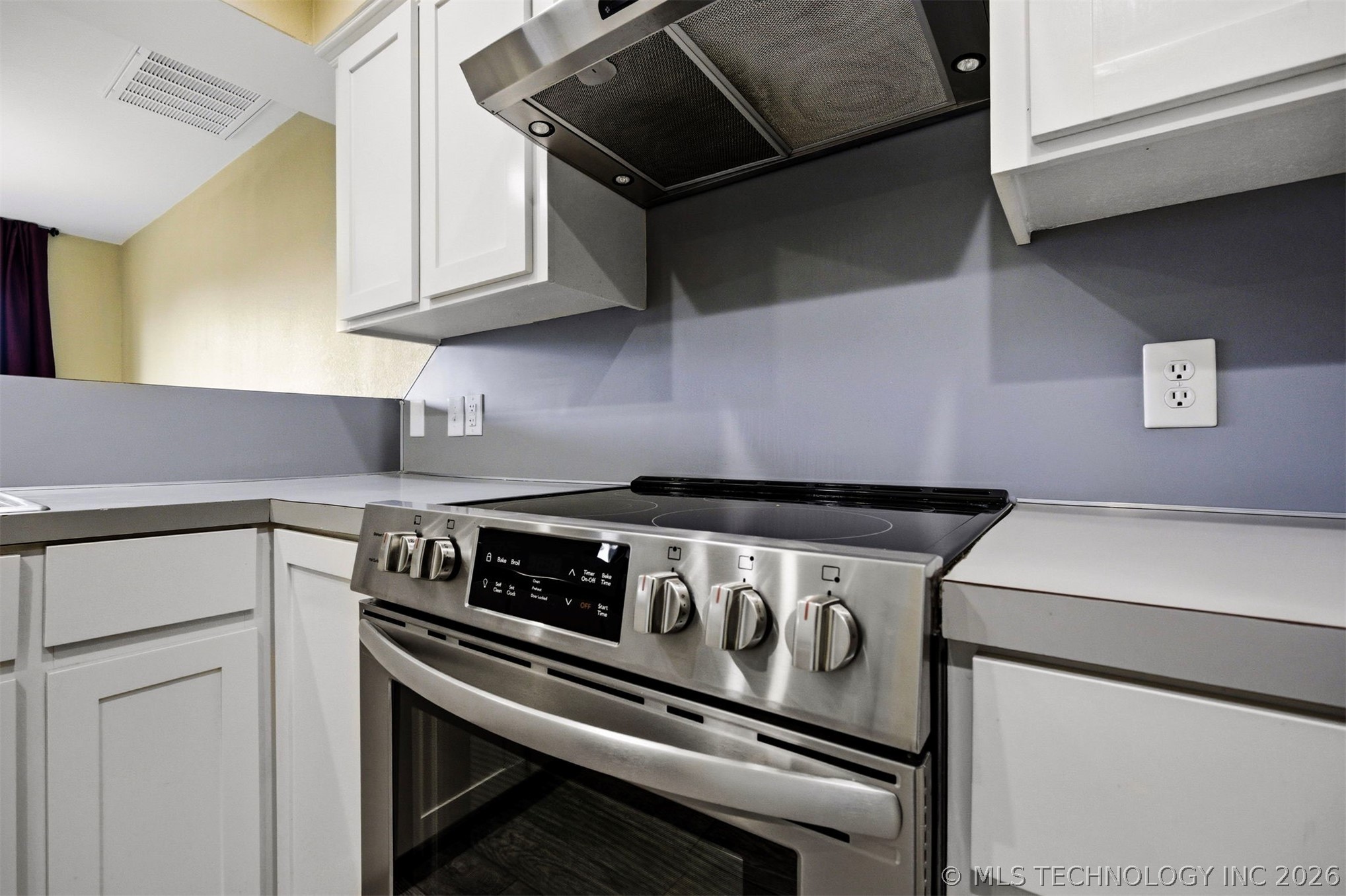 9006 E 60th Place Tulsa OK 74145