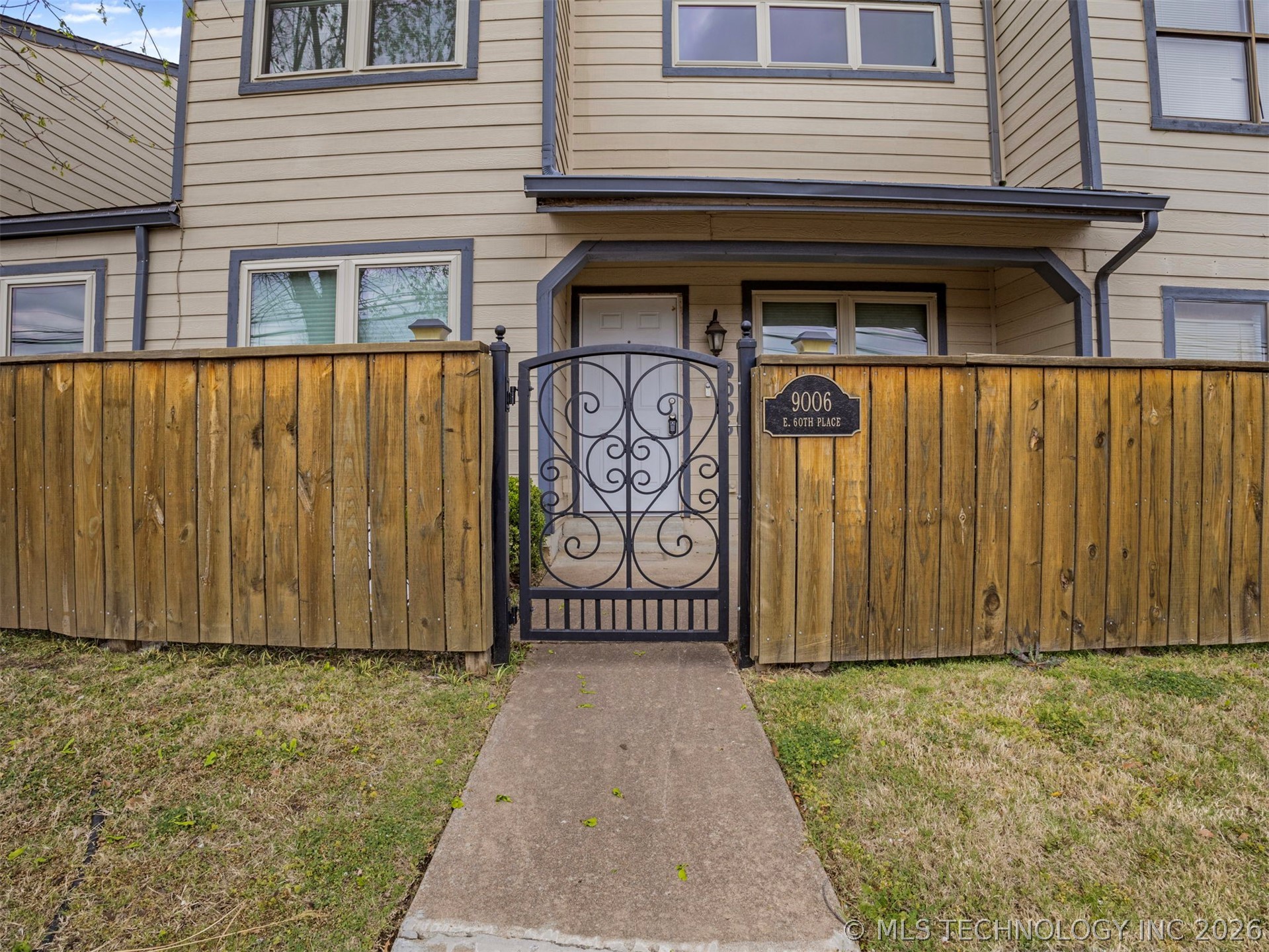 9006 E 60th Place Tulsa OK 74145