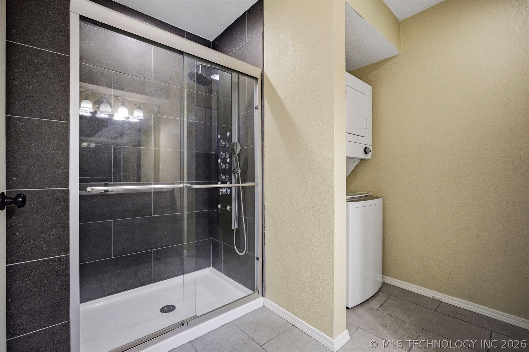 9006 E 60th Place Tulsa OK 74145